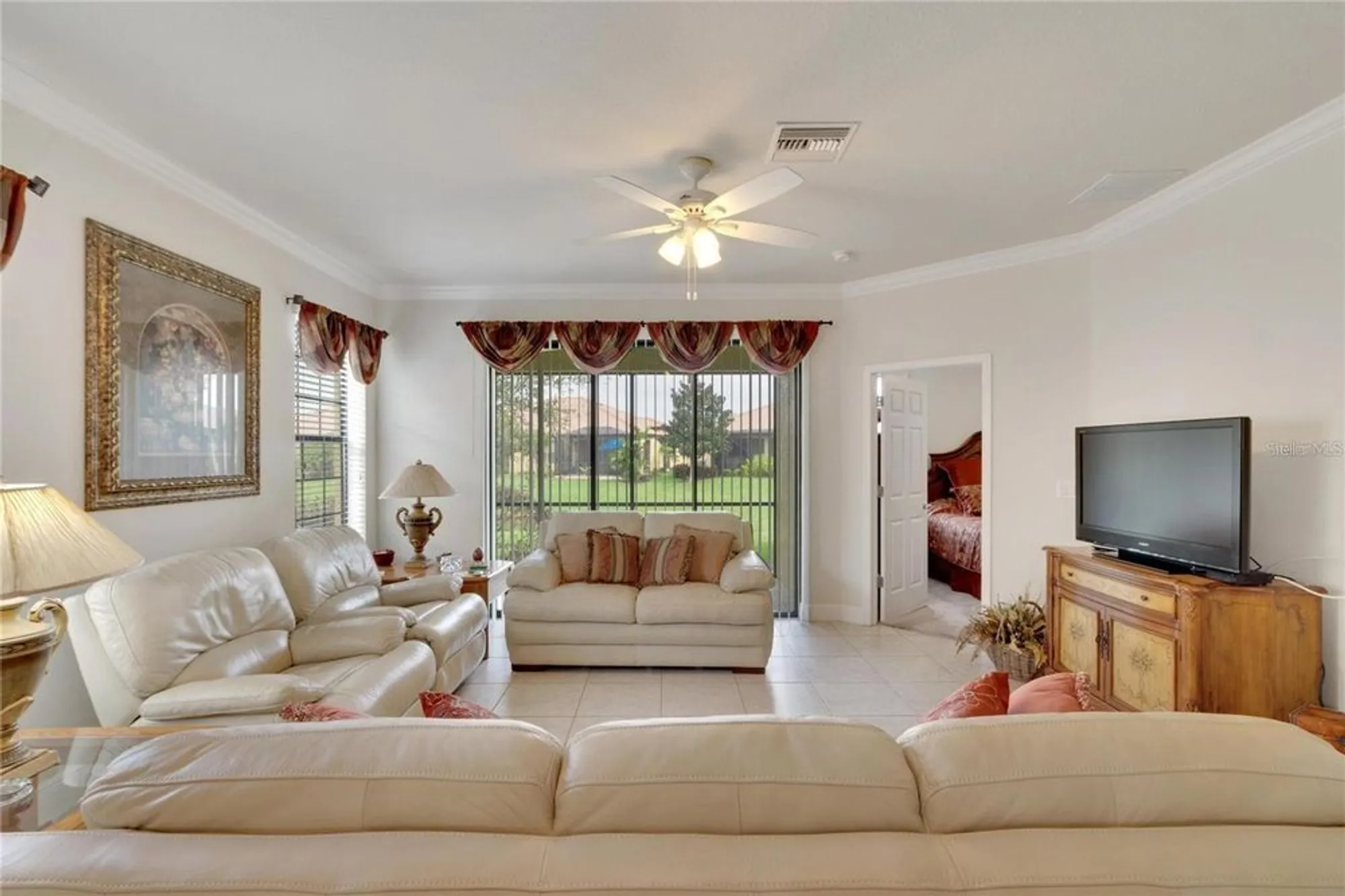 Property Slideshow image 15 of 36 | 5648 sunset falls dr, Apollo Beach, FL, 33572