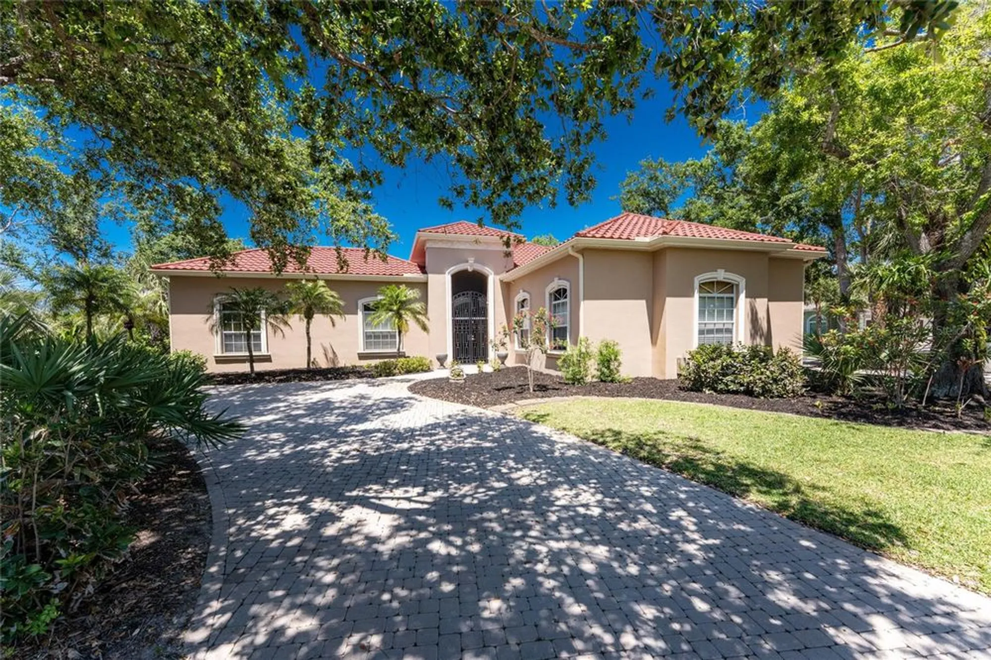 Property Slideshow image 2 of 98 | 26 saint croix way, Englewood, FL, 34223