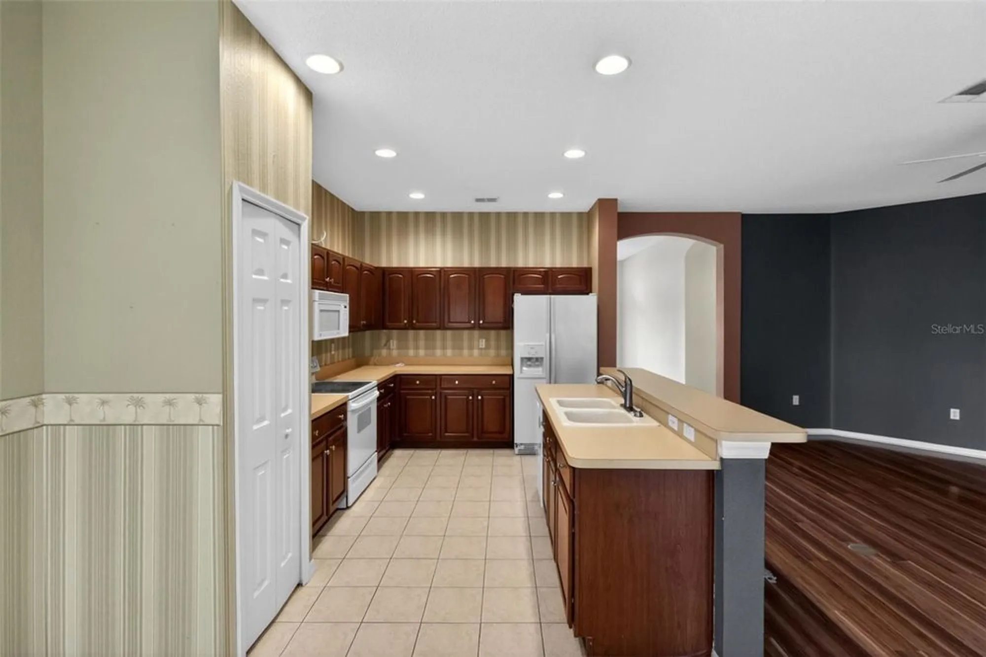 Property Slideshow image 9 of 25 | 2453 pleasant hill ln, Holiday, FL, 34691