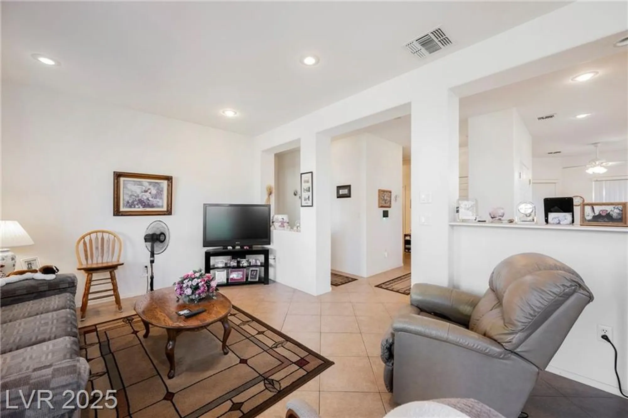 Property Slideshow image 9 of 93 | 1956 high mesa dr, Henderson, NV, 89012