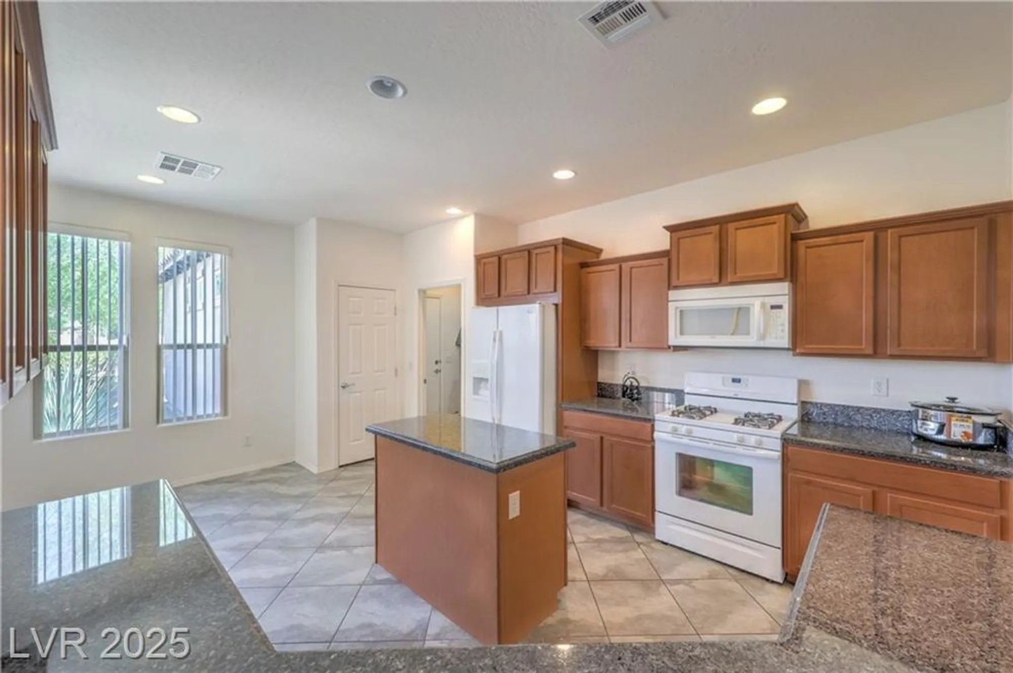 Property Slideshow image 20 of 41 | 3813 jasmine heights ave, North Las Vegas, NV, 89081