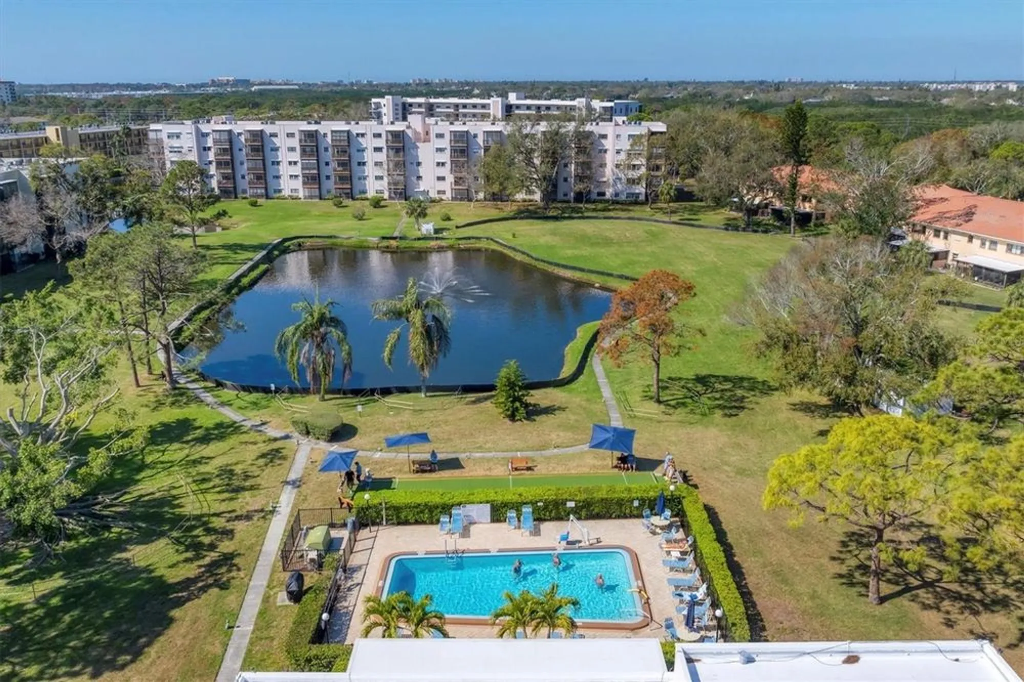 Property Slideshow image 33 of 40 | 8140 terrace garden dr n unit 103, Saint Petersburg, FL, 33709