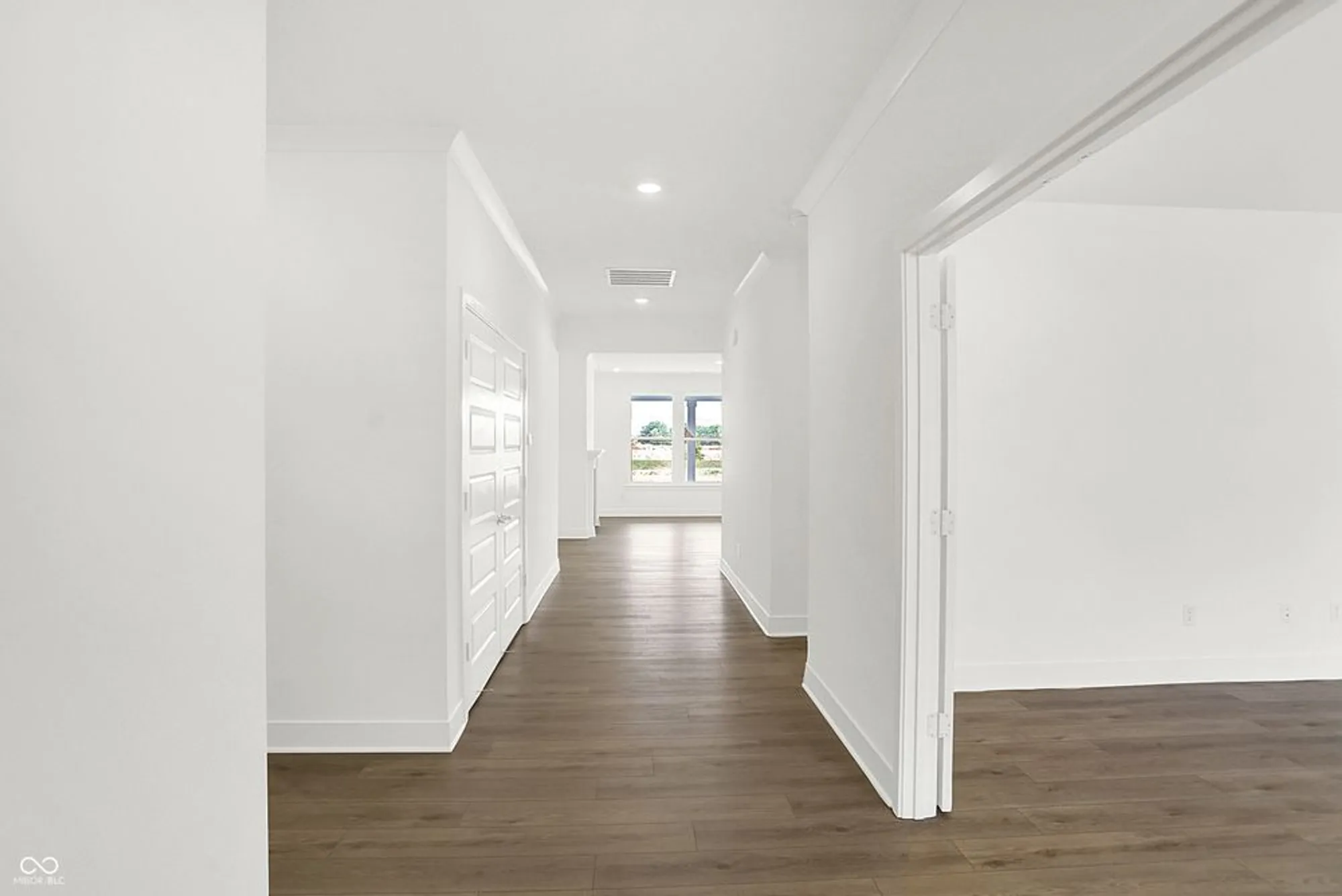 Property Slideshow image 7 of 46 | 5062 foxley park ln, Avon, IN, 46123