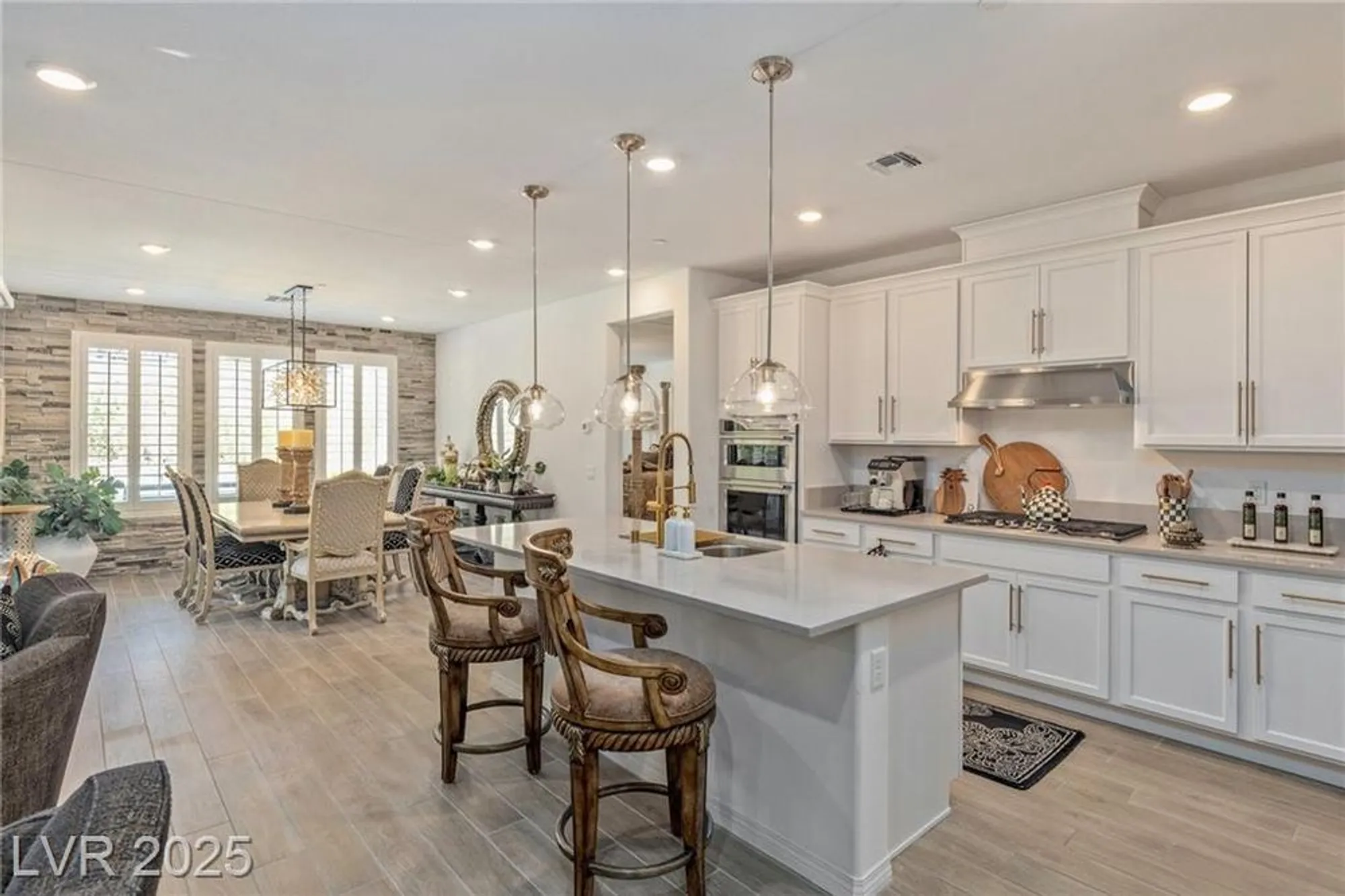 Property Slideshow image 8 of 44 | 25 red creek bluff st, Henderson, NV, 89011