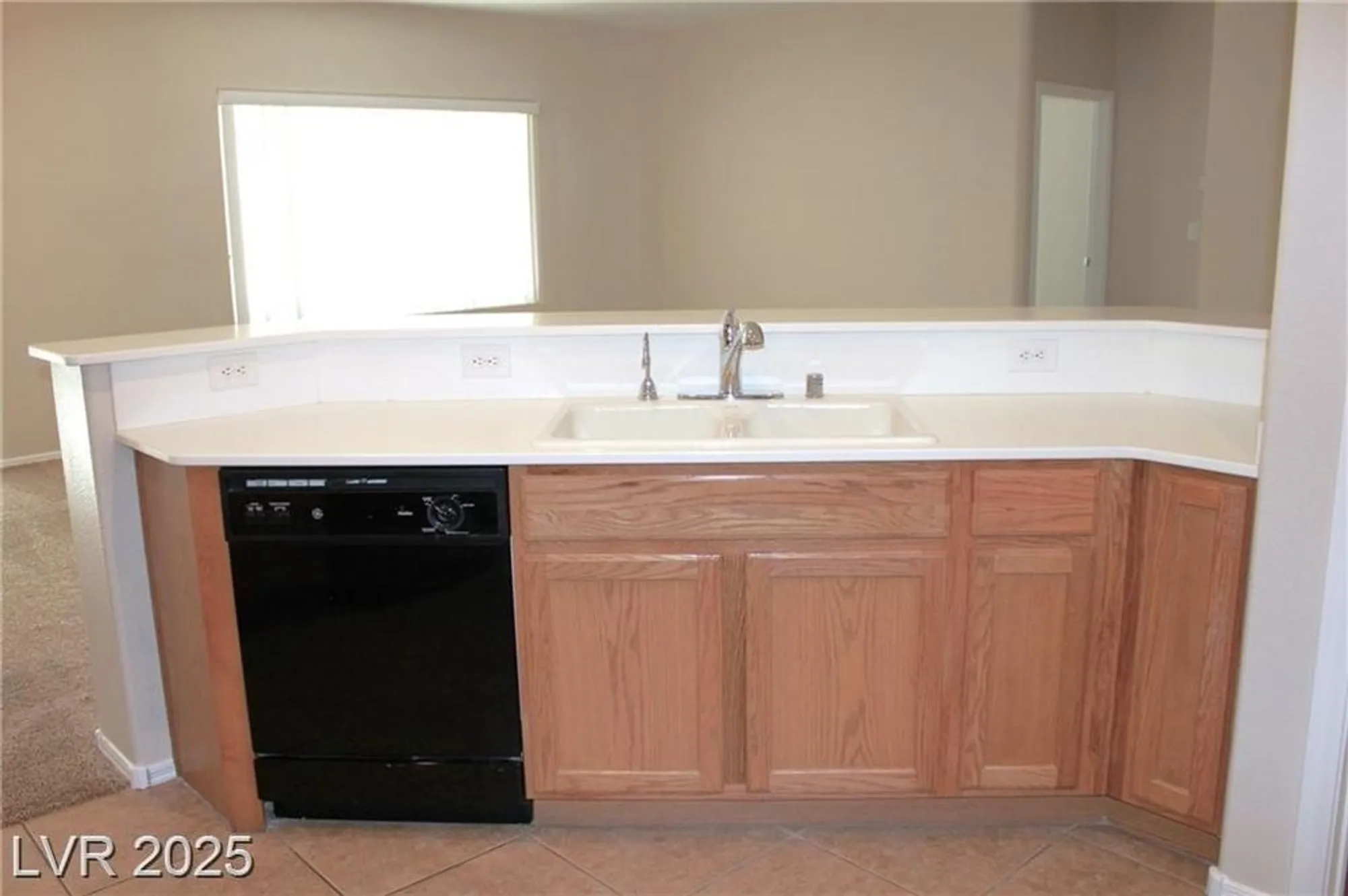 Property Slideshow image 15 of 20 | 2212 sawtooth mountain dr, Henderson, NV, 89044