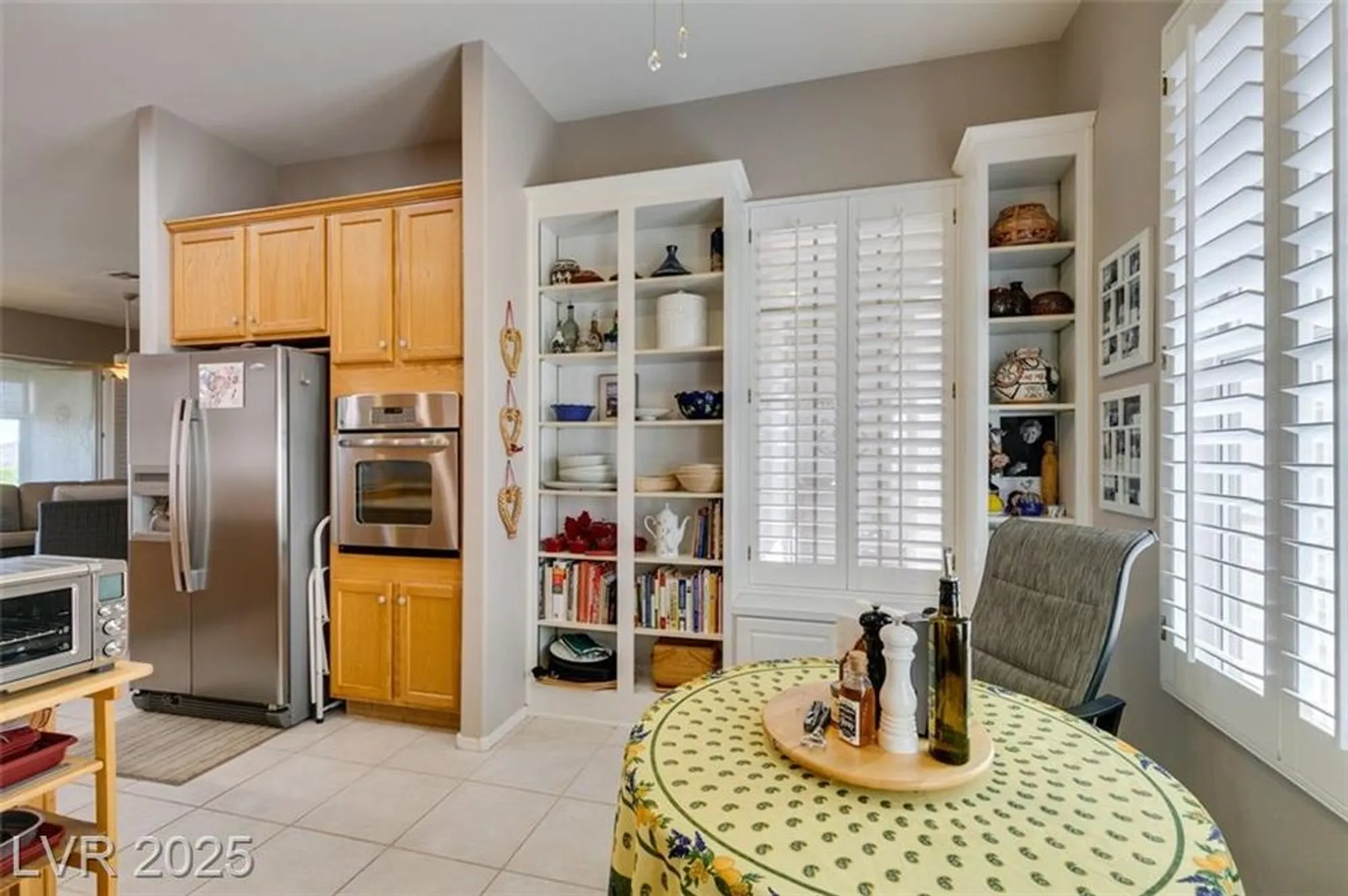 Property Slideshow image 16 of 34 | 2112 king mesa dr, Henderson, NV, 89012