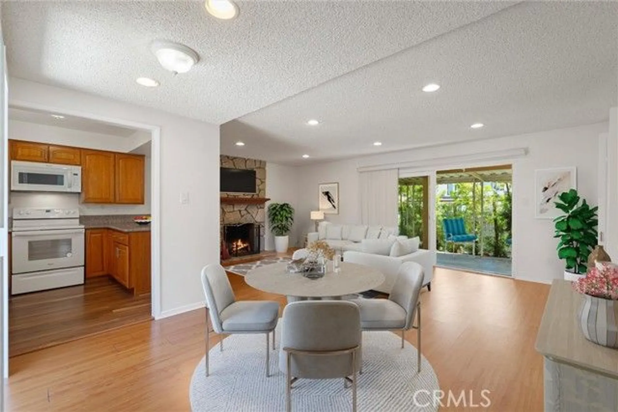 Property Slideshow image 4 of 14 | 22621 maple ave, Torrance, CA, 90505