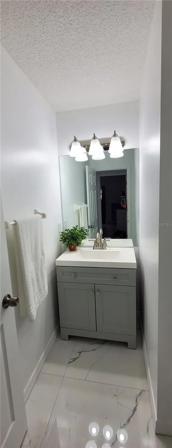 Property Slideshow image 20 of 28 | 5508 83rd ter, Sarasota, FL, 34243