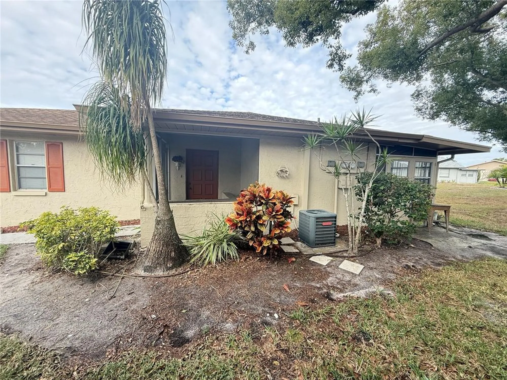 Property Slideshow image 33 of 37 | 407 feltham trl unit b, Sun City Center, FL, 33573