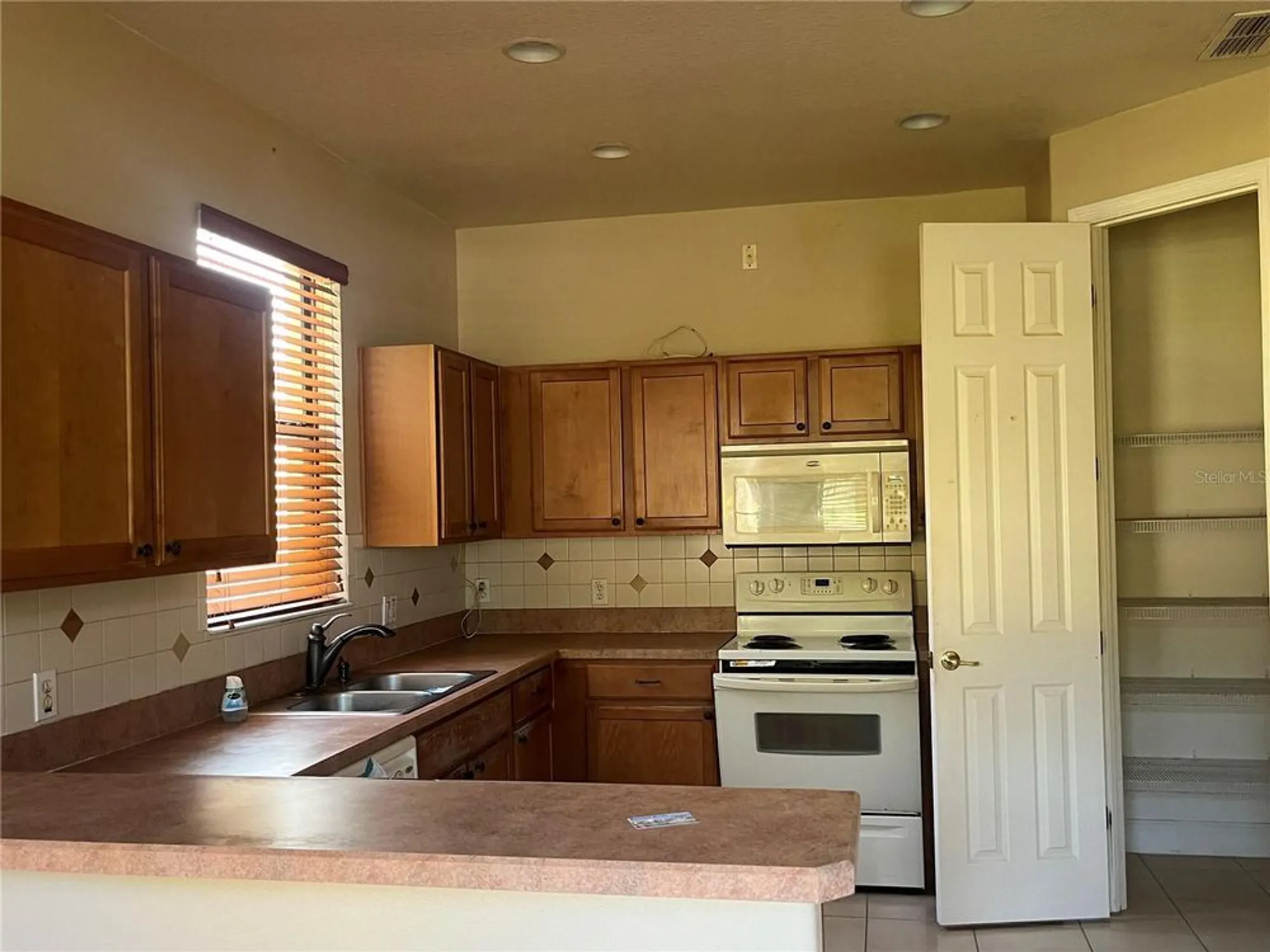 Property Slideshow image 18 of 25 | 223 monterey st, Kissimmee, FL, 34759