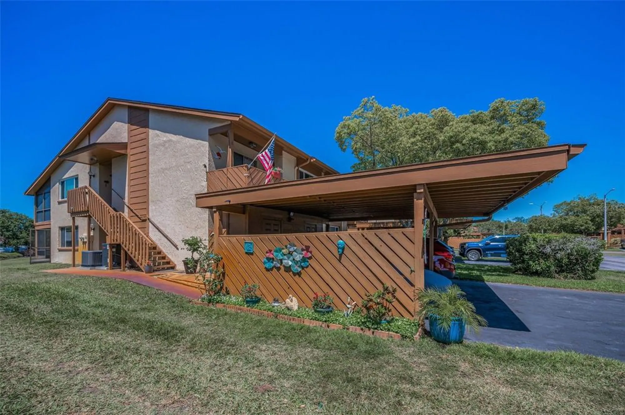 Property Slideshow image 1 of 89 | 3847 lighthouse way # 3847, New Port Richey, FL, 34652