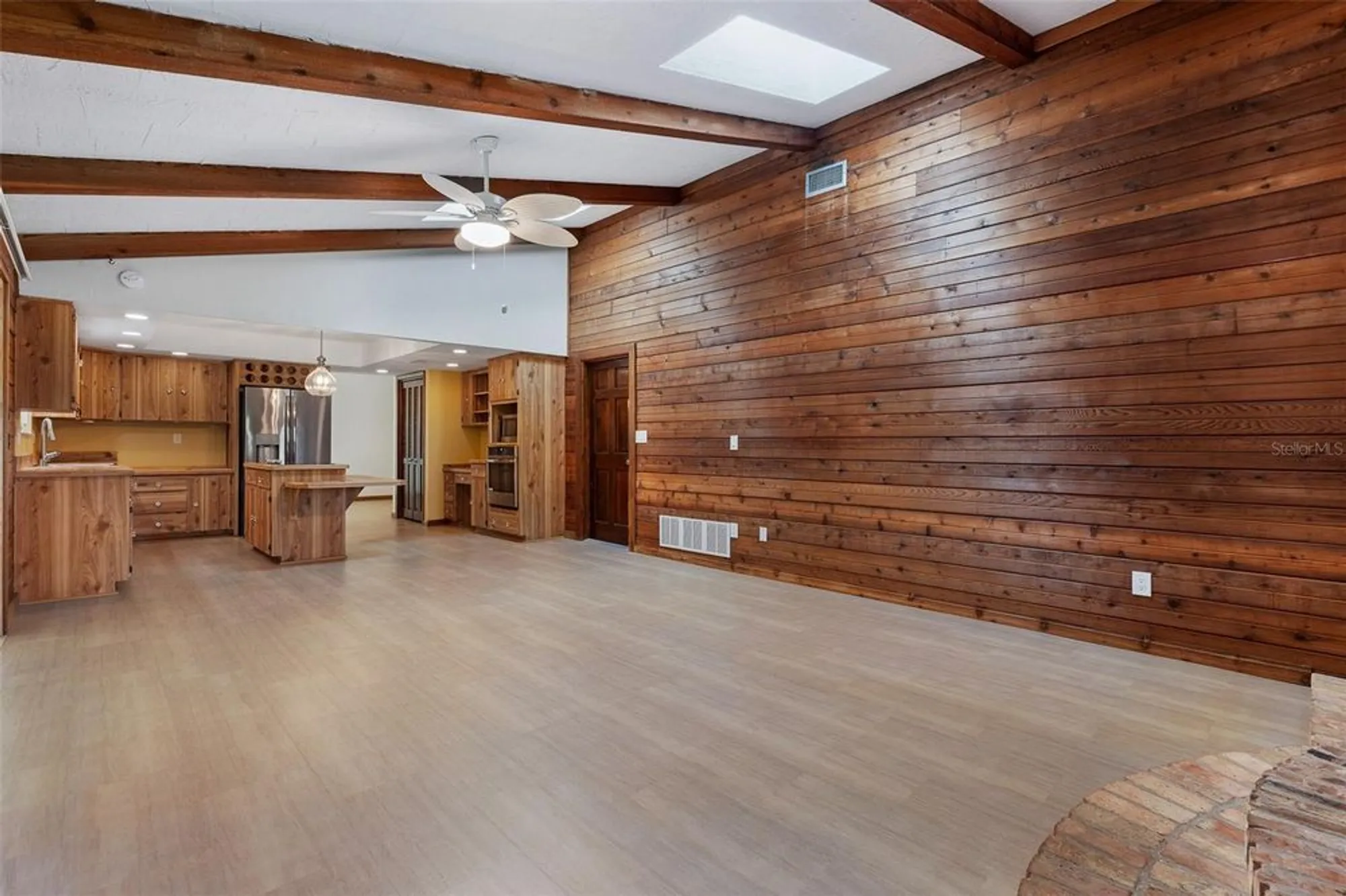 Property Slideshow image 24 of 48 | 521 pelican bay dr, Daytona Beach, FL, 32119