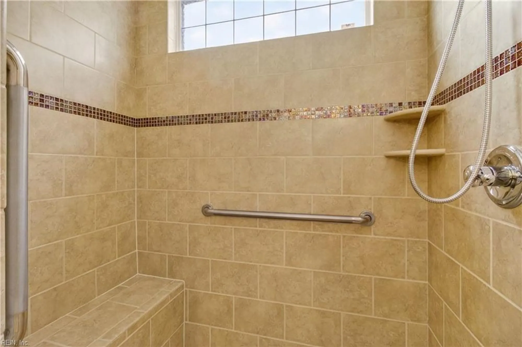 Property Slideshow image 26 of 35 | 1425 blairwood ln, Chesapeake, VA, 23320