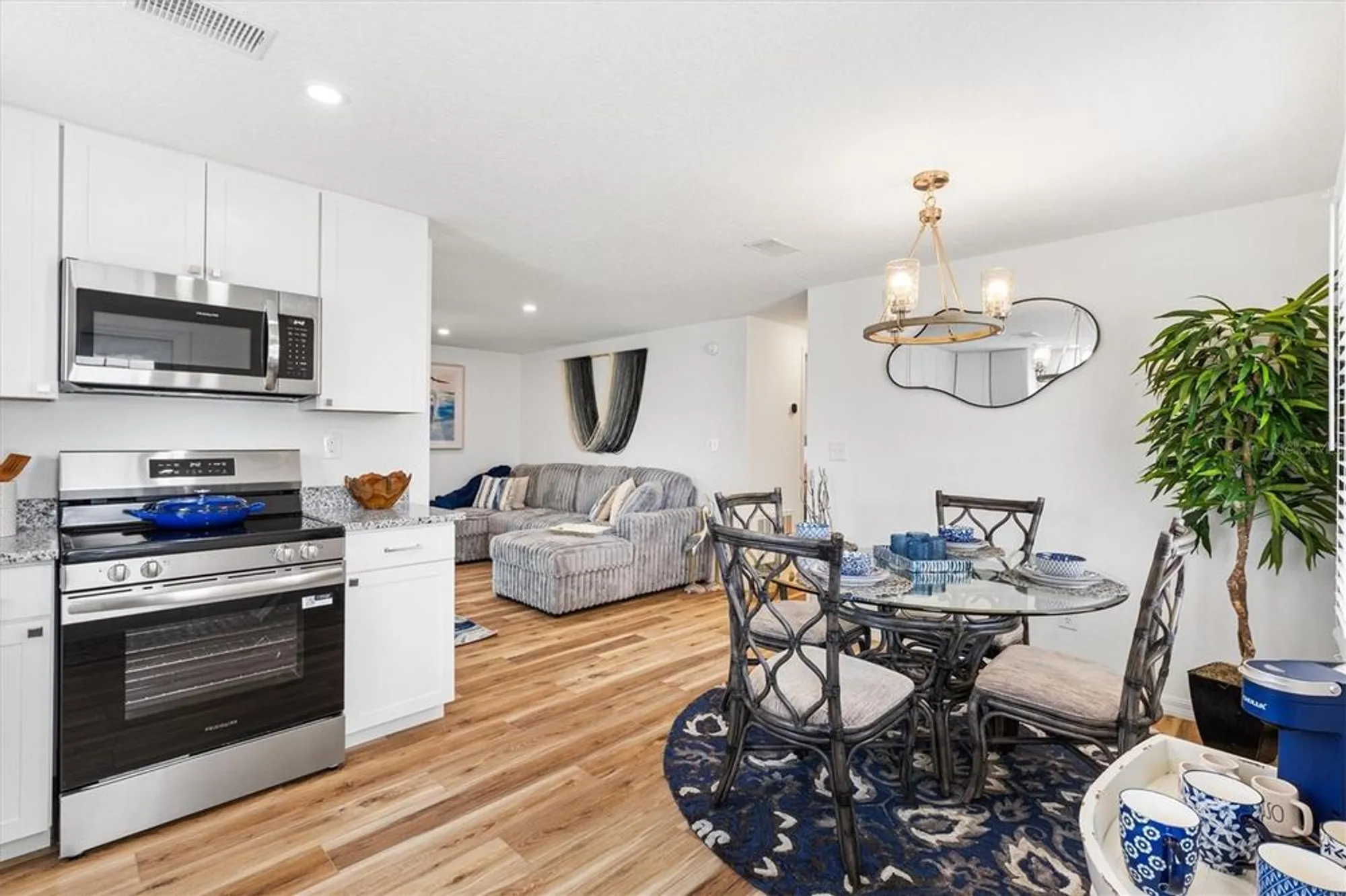 Property Slideshow image 8 of 32 | 1421 e schwartz blvd, The Villages, FL, 32159