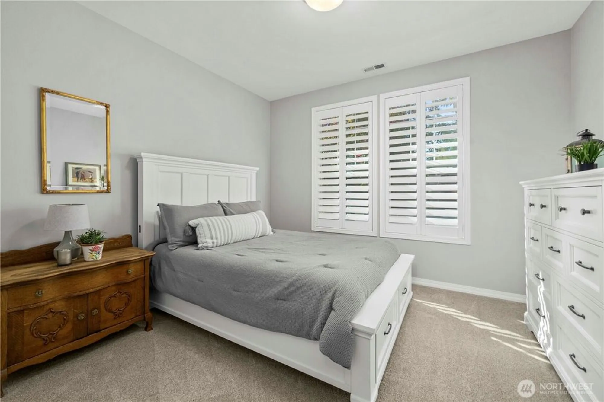 Property Slideshow image 17 of 33 | 14613 knoll park ct, Bonney Lake, WA, 98391