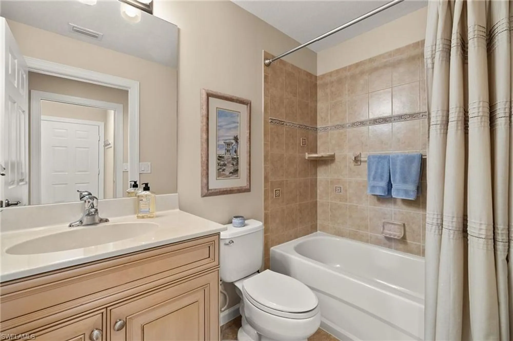 Property Slideshow image 21 of 39 | 13002 pennington pl 101, Fort Myers, FL, 33913