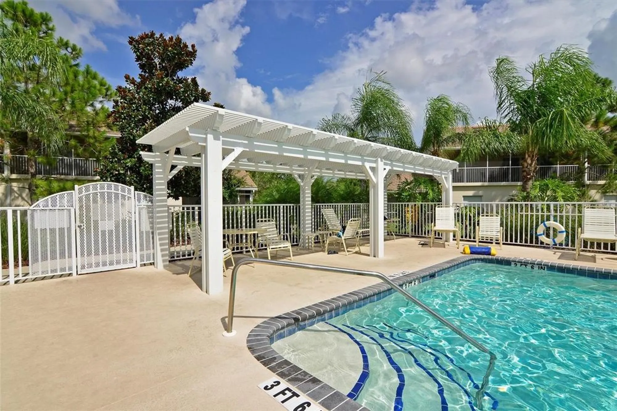 Property Slideshow image 22 of 28 | 6335 bay cedar ln, Bradenton, FL, 34203