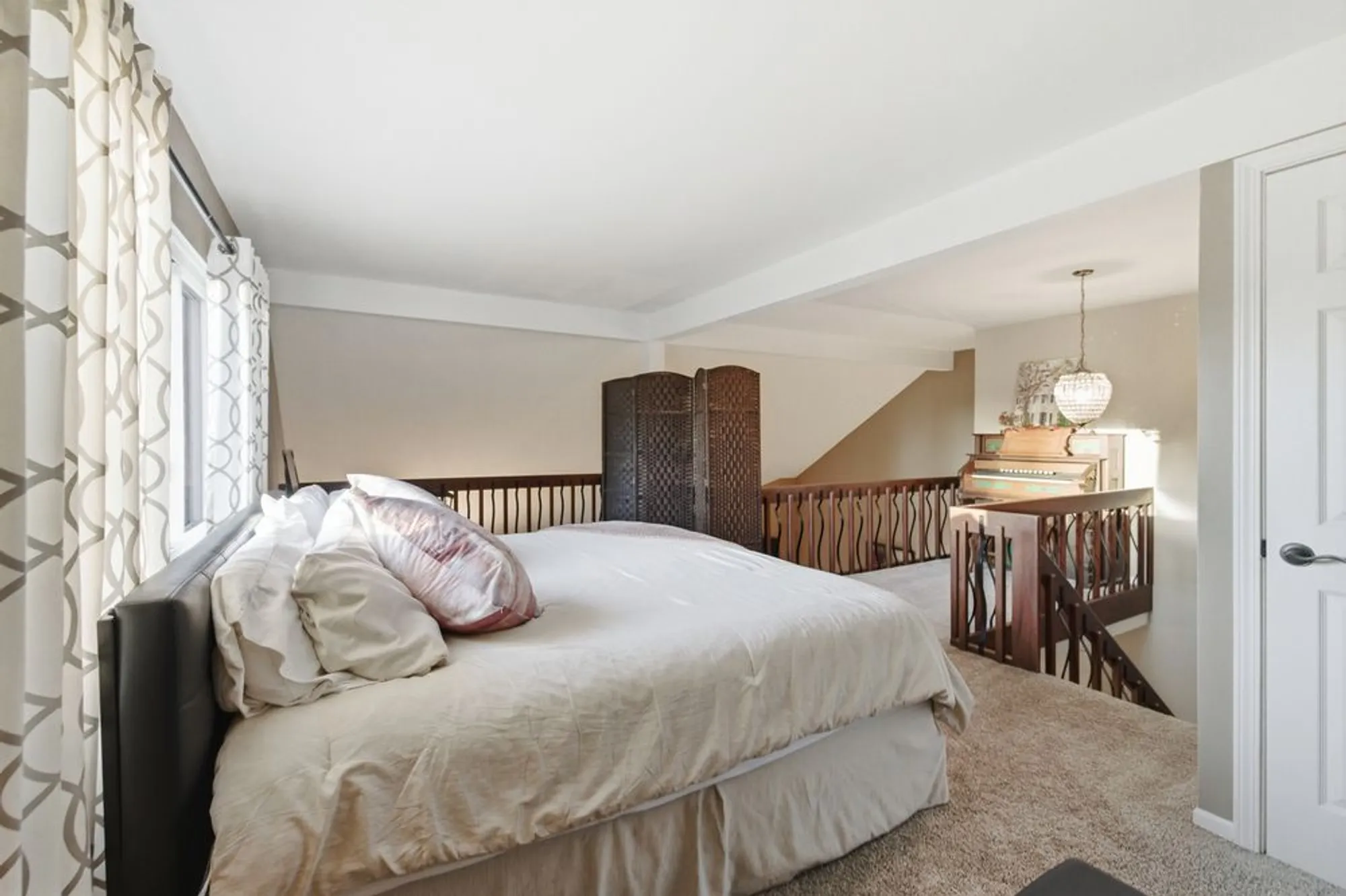 Property Slideshow image 22 of 37 | 294 mallard pt a, Lake Barrington, IL, 60010