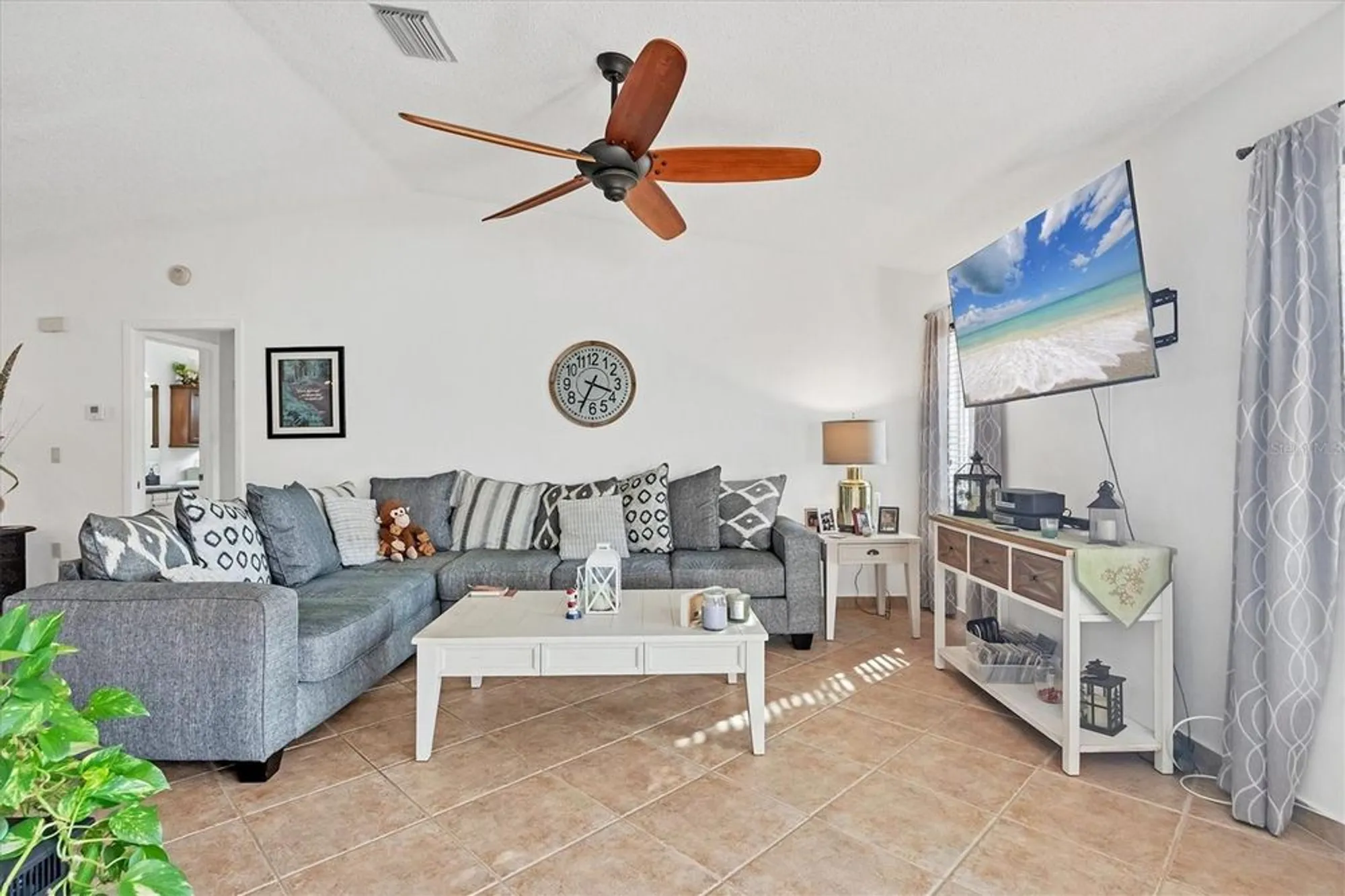 Property Slideshow image 14 of 64 | 603 chestnut ln # 90, Englewood, FL, 34223