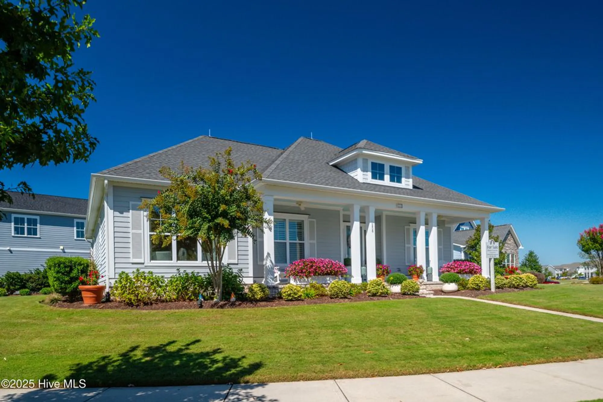 Property Slideshow image 3 of 64 | 256 trisail ter, Wilmington, NC, 28412