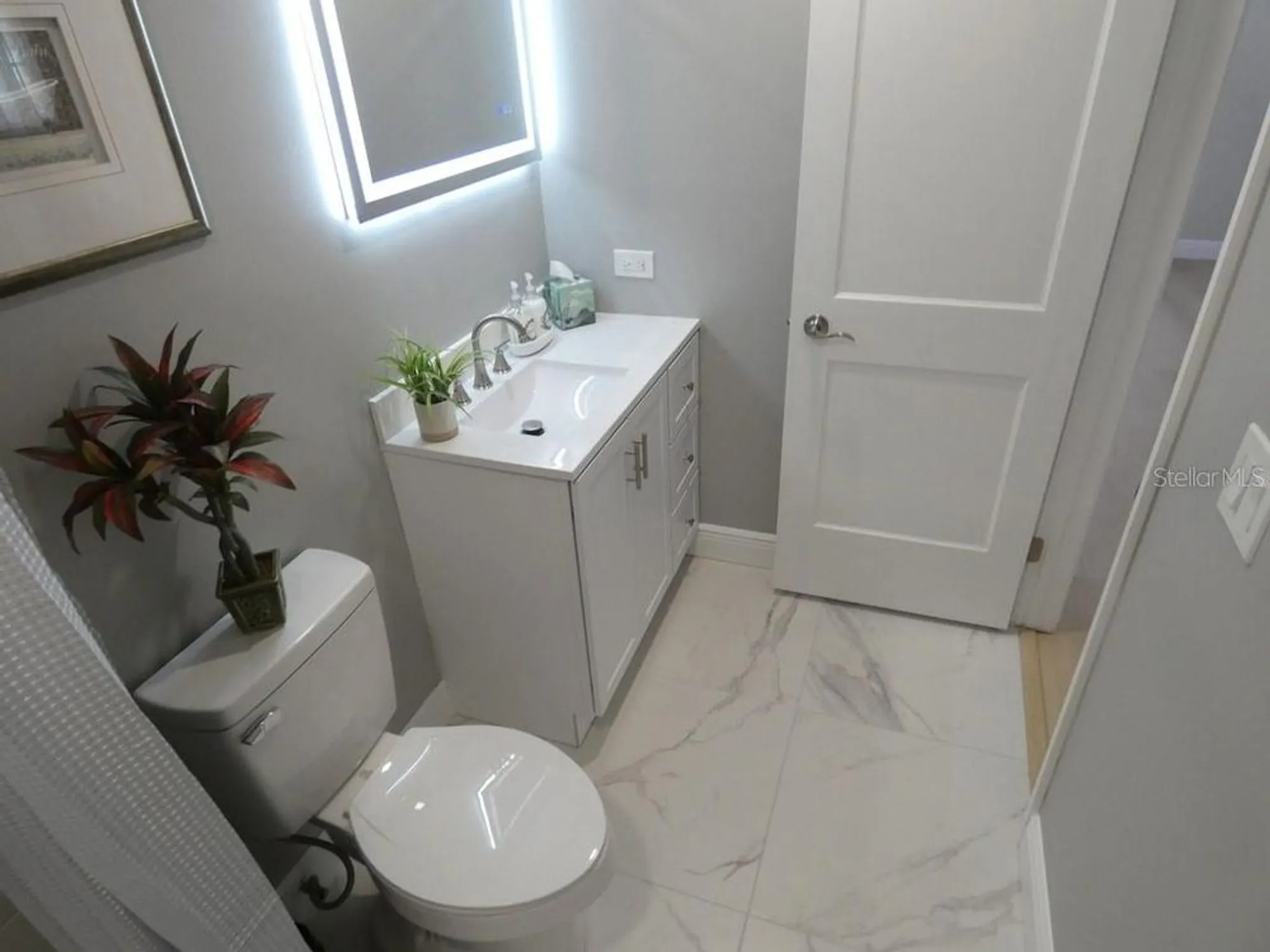 Property Slideshow image 9 of 25 | 2740 whitebridge dr a, Palm Harbor, FL, 34684