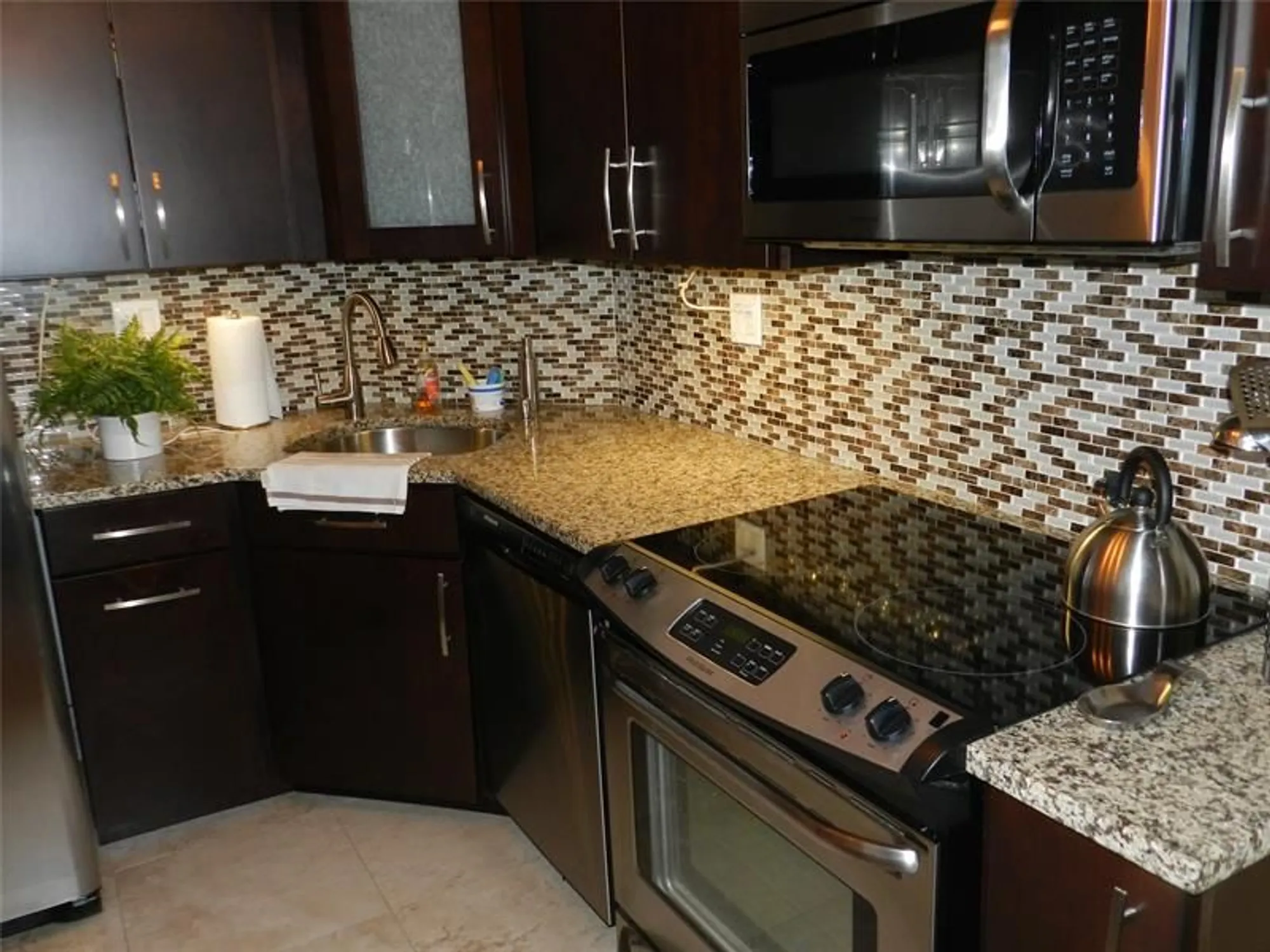 Property Slideshow image 19 of 34 | 3200 ne 36th st apt 1612a, Fort Lauderdale, FL, 33308