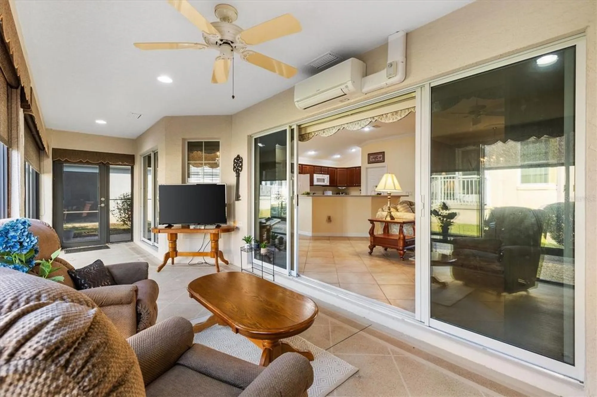 Property Slideshow image 29 of 35 | 933 folkstone way, The Villages, FL, 32162