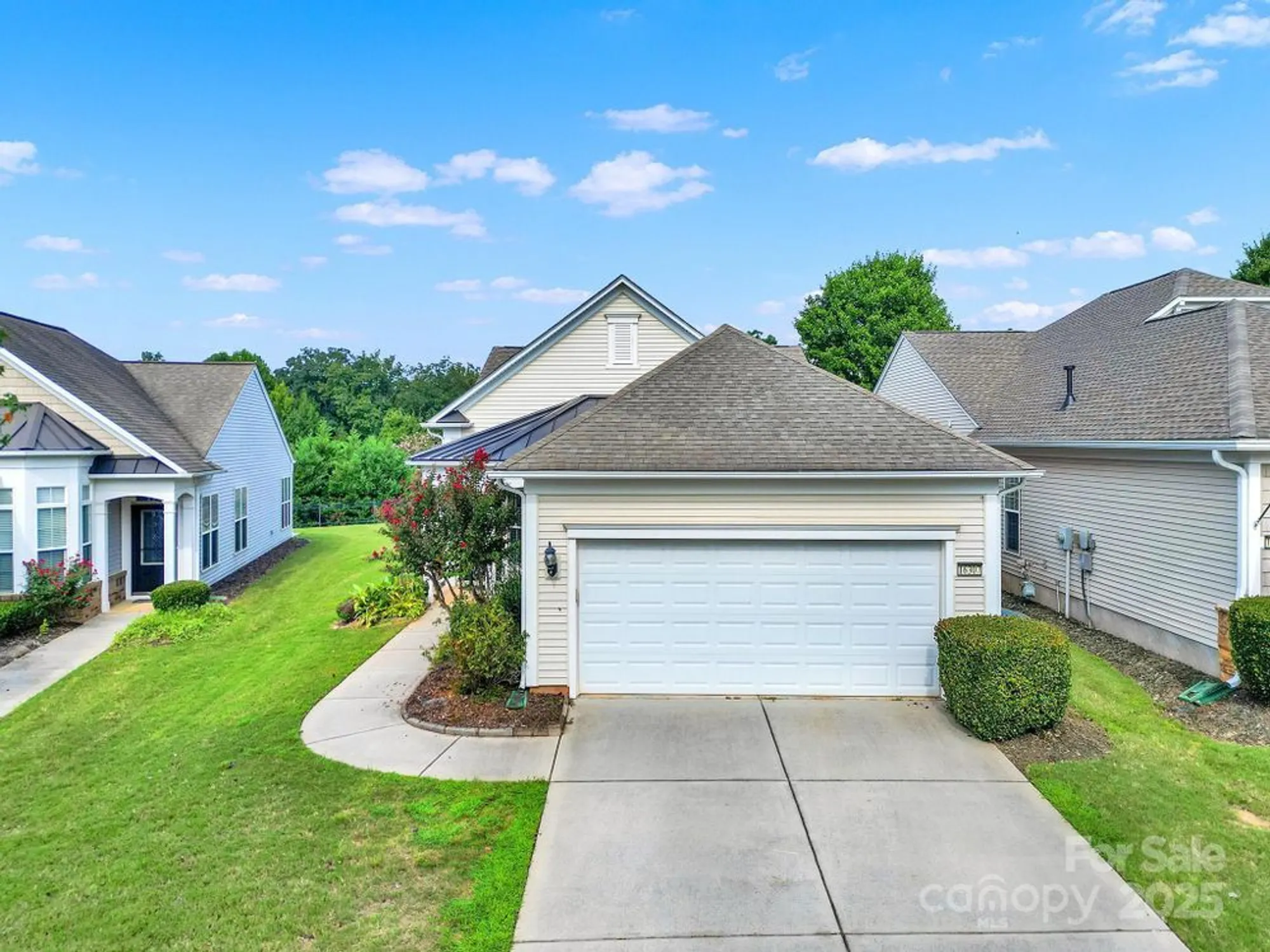 Property Slideshow image 3 of 39 | 16307 raven crest dr, Fort Mill, SC, 29707