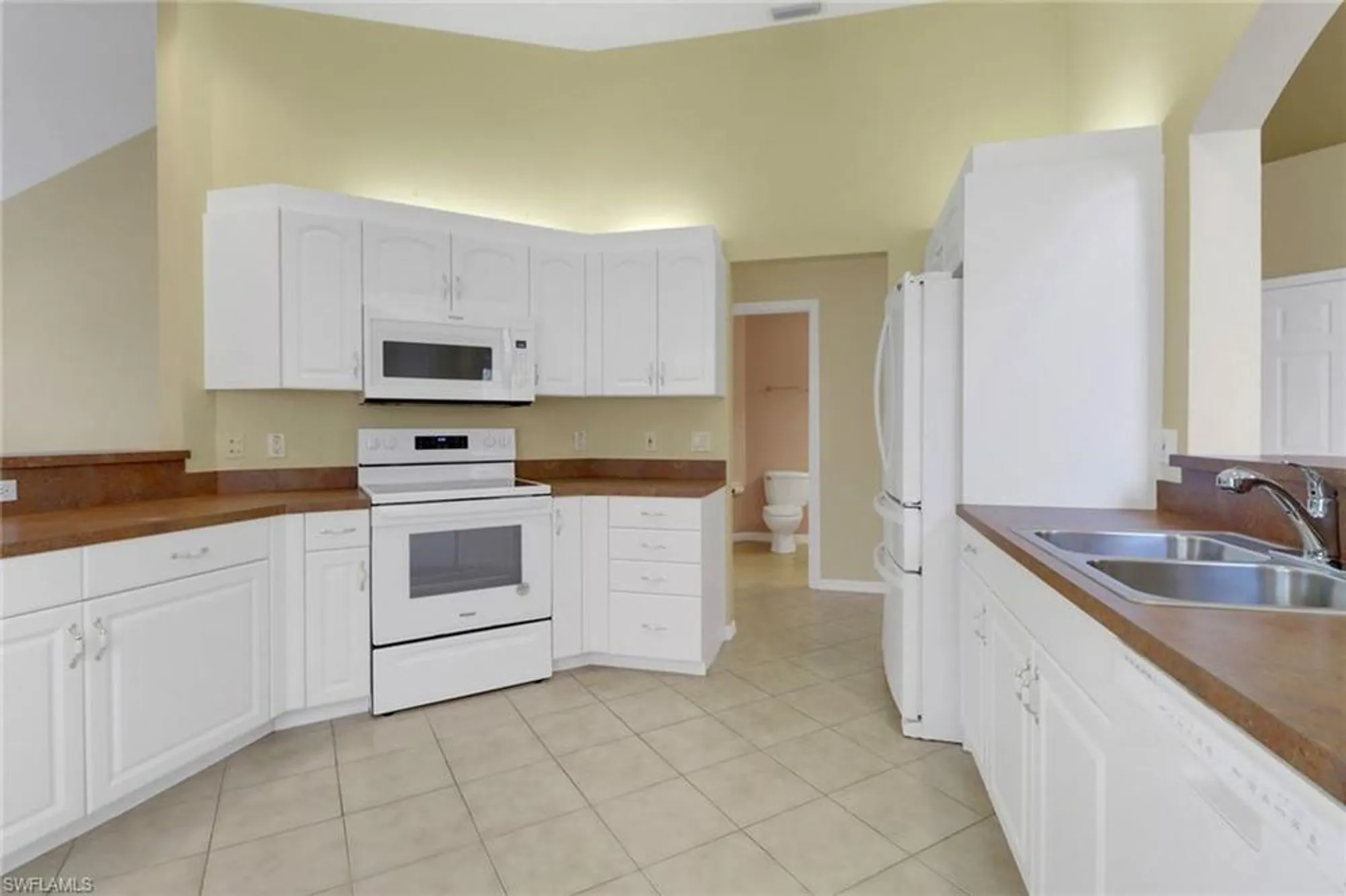 Property Slideshow image 13 of 36 | 20141 seagrove st 308, Estero, FL, 33928