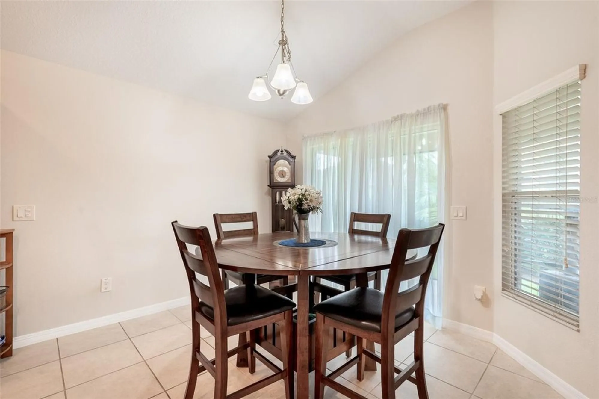 Property Slideshow image 11 of 59 | 3009 olenda dr, The Villages, FL, 32163