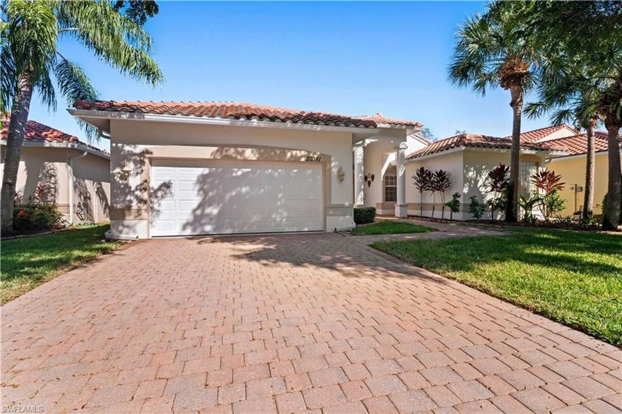 Property Slideshow image 10 of 38 | 20381 foxworth cir, Estero, FL, 33928