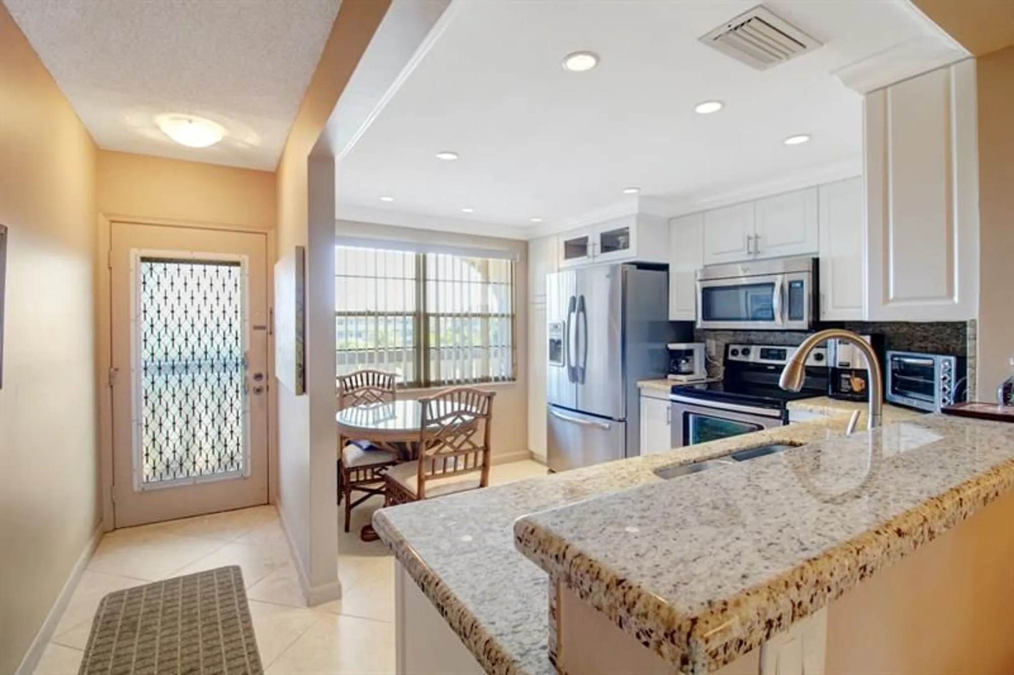 Property Slideshow image 9 of 15 | 3202 portofino pt e4, Coconut Creek, FL, 33066