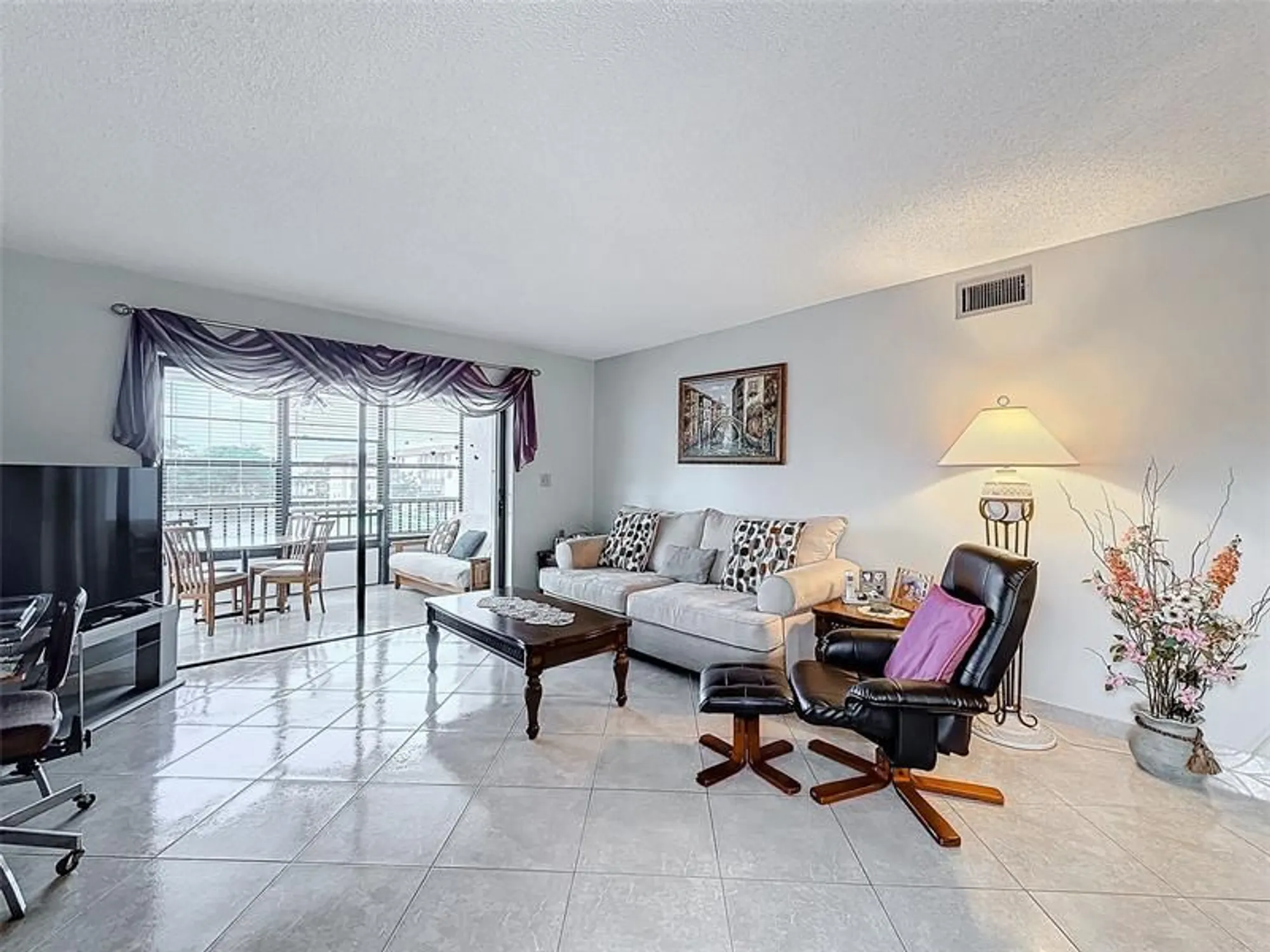 Property Slideshow image 24 of 62 | 4930 e sabal palm blvd 301, Tamarac, FL, 33319