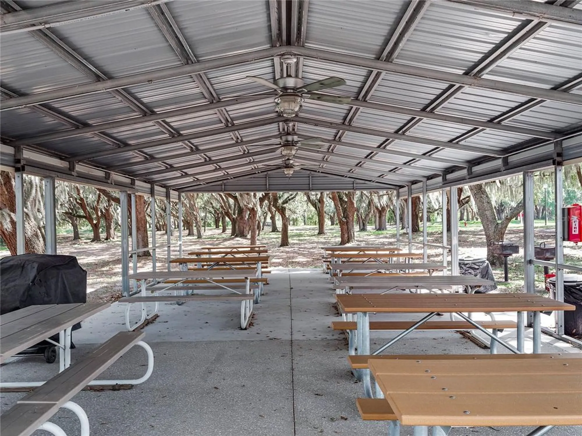 Property Slideshow image 78 of 82 | 26600 racquet cir, Leesburg, FL, 34748