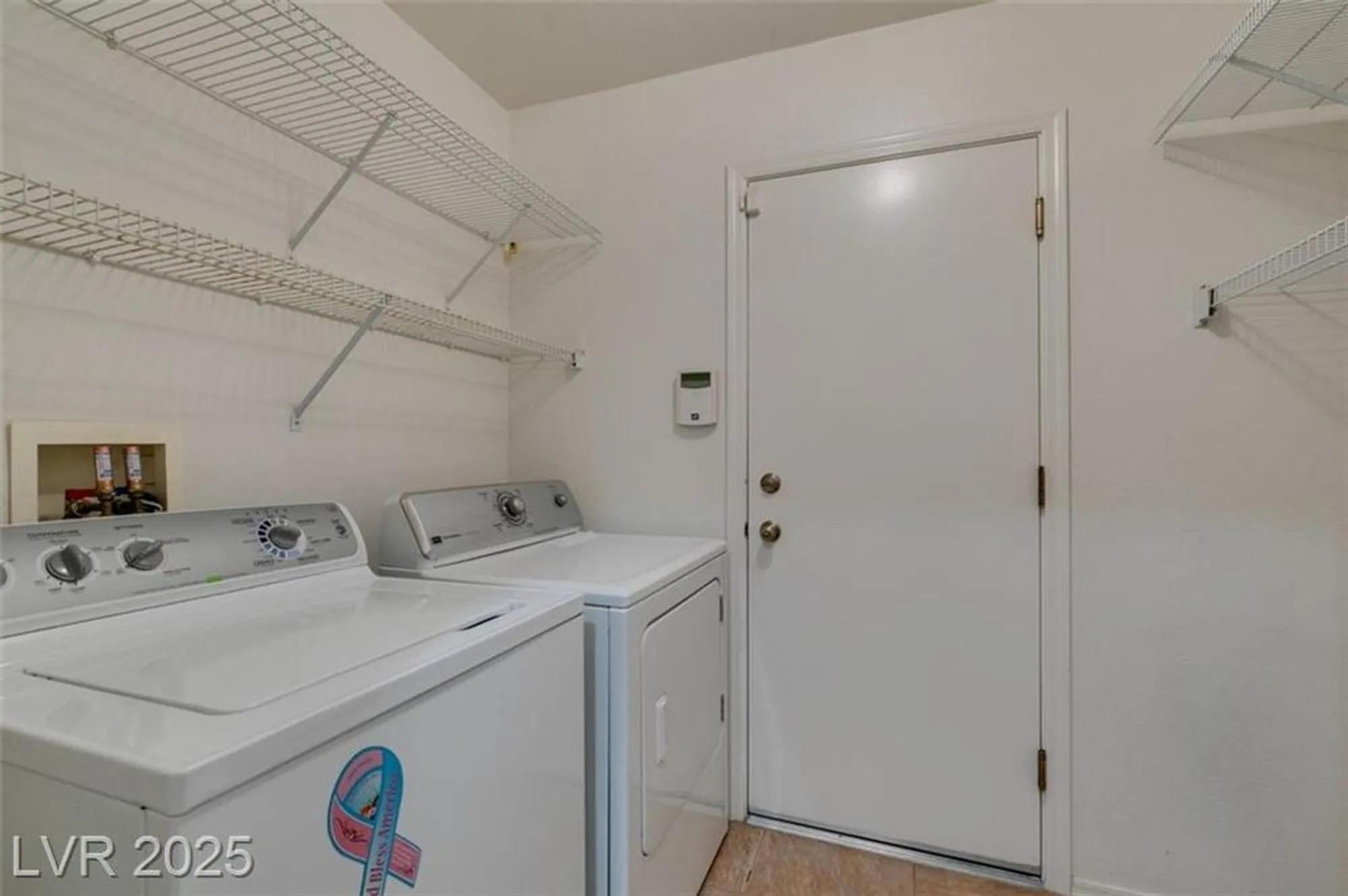 Property Slideshow image 18 of 27 | 2108 eagle watch dr, Henderson, NV, 89012