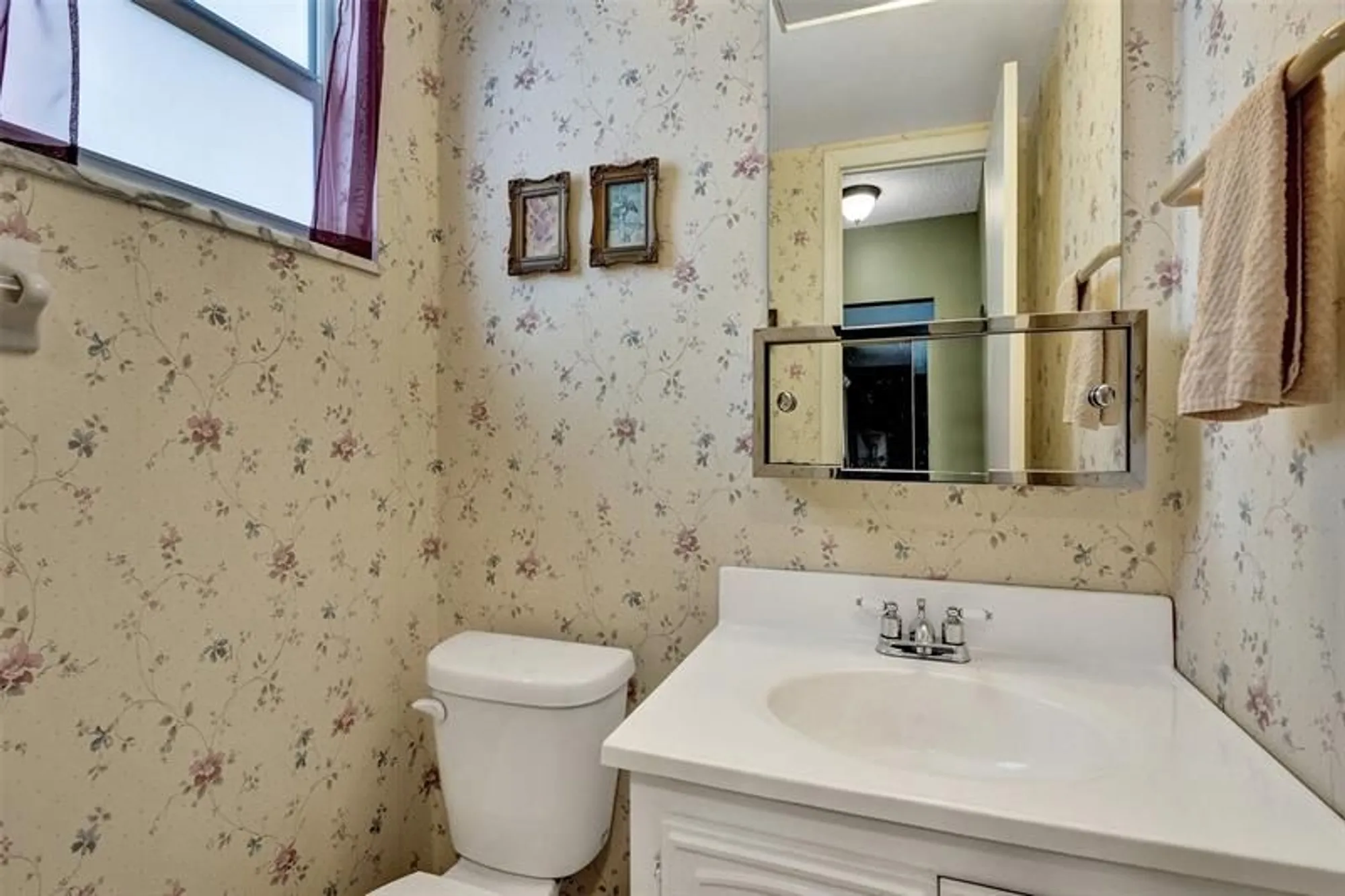 Property Slideshow image 23 of 38 | 32 colonial club dr apt 202, Boynton Beach, FL, 33435