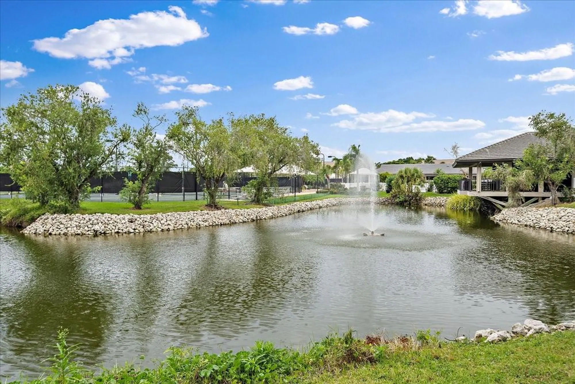 Property Slideshow image 40 of 52 | 5400 eagles point cir apt 405, Sarasota, FL, 34231