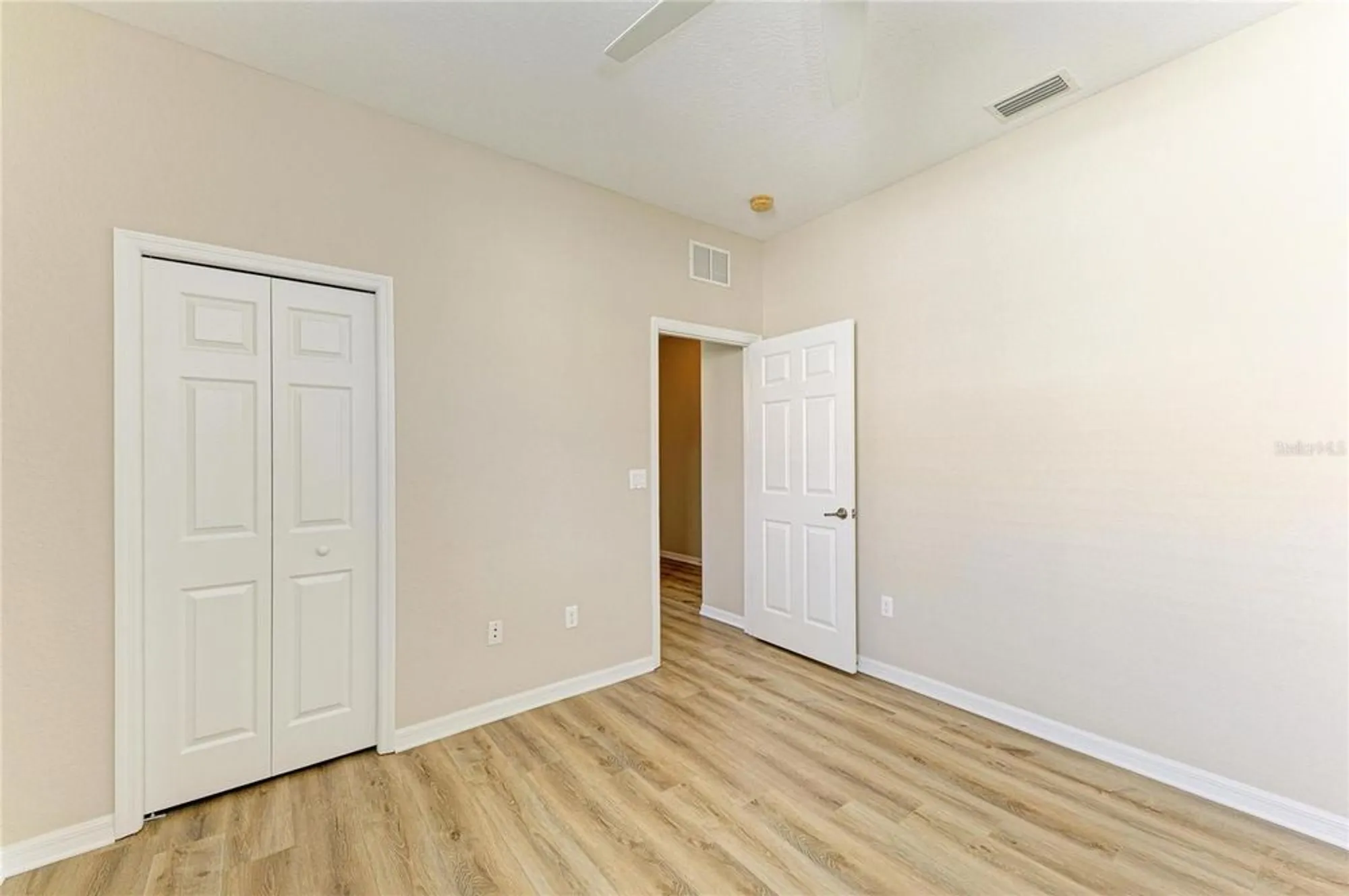 Property Slideshow image 36 of 63 | 350 river enclave ct, Bradenton, FL, 34212