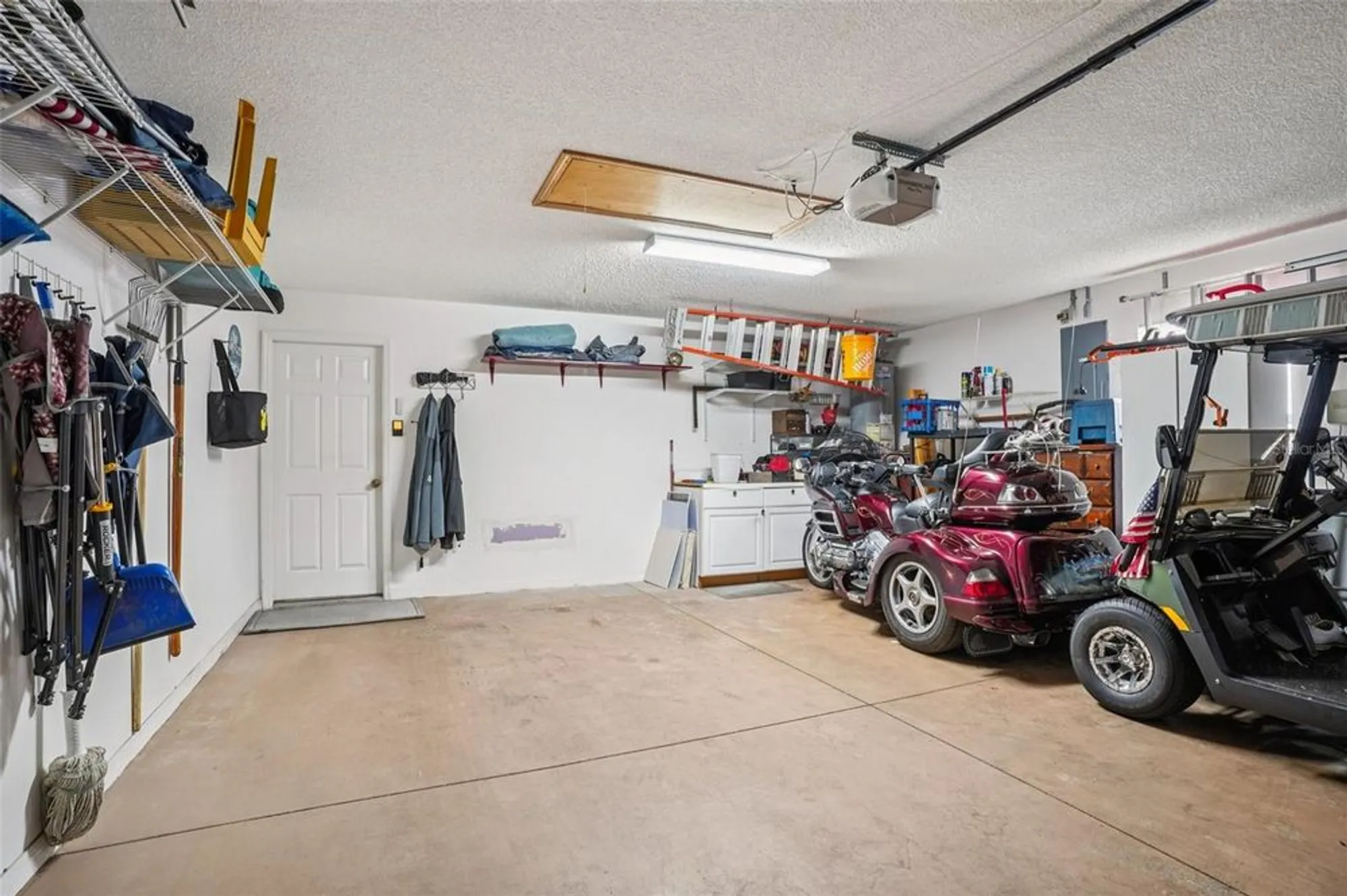 Property Slideshow image 33 of 38 | 2737 privada dr, The Villages, FL, 32162