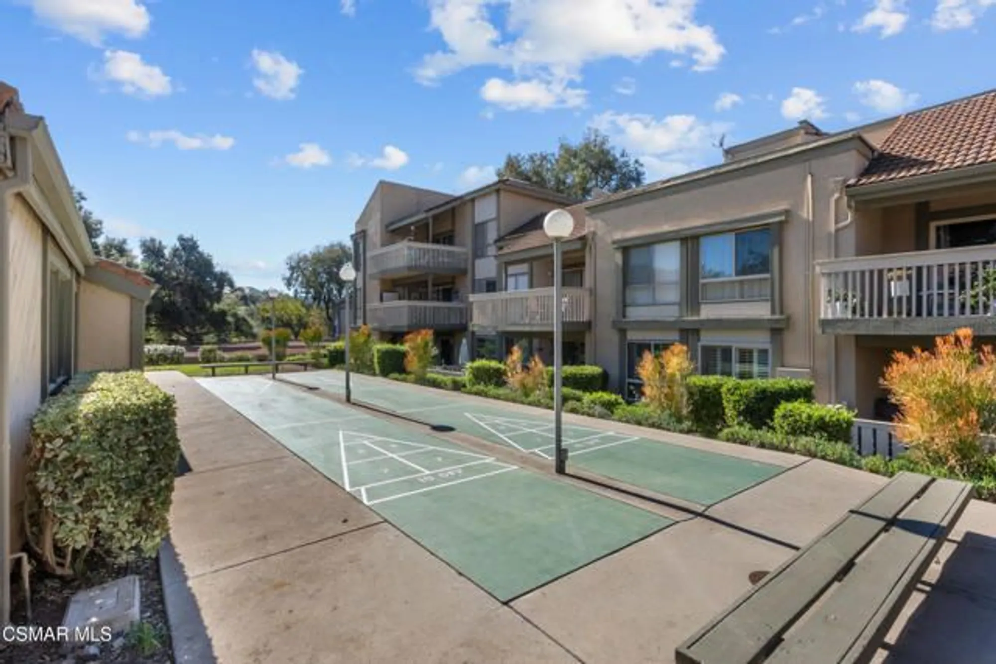 Property Slideshow image 29 of 33 | 351 chestnut hill ct 14, Thousand Oaks, CA, 91360