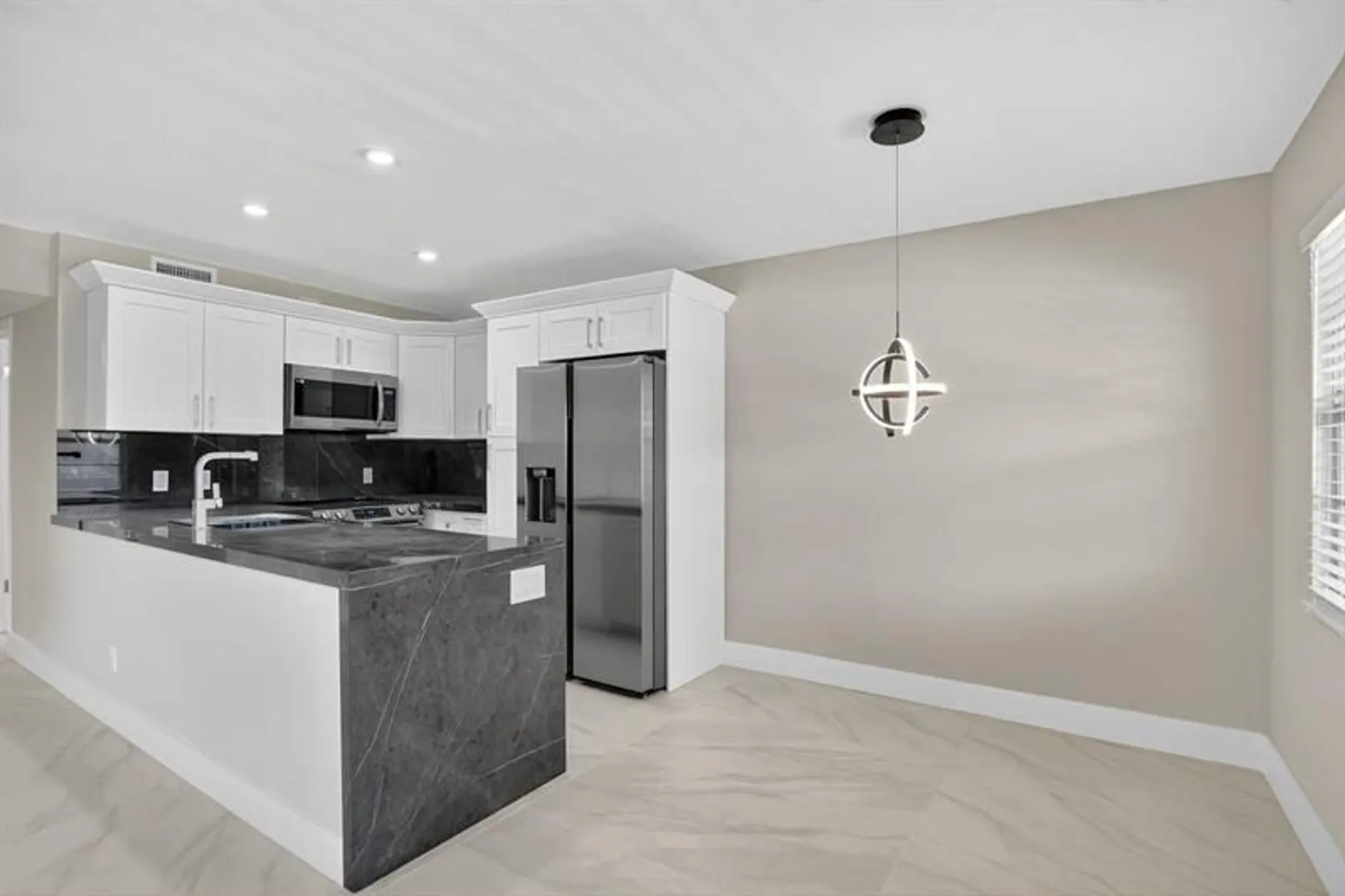 Property Slideshow image 5 of 69 | 186 upminster i # 186, Deerfield Beach, FL, 33442