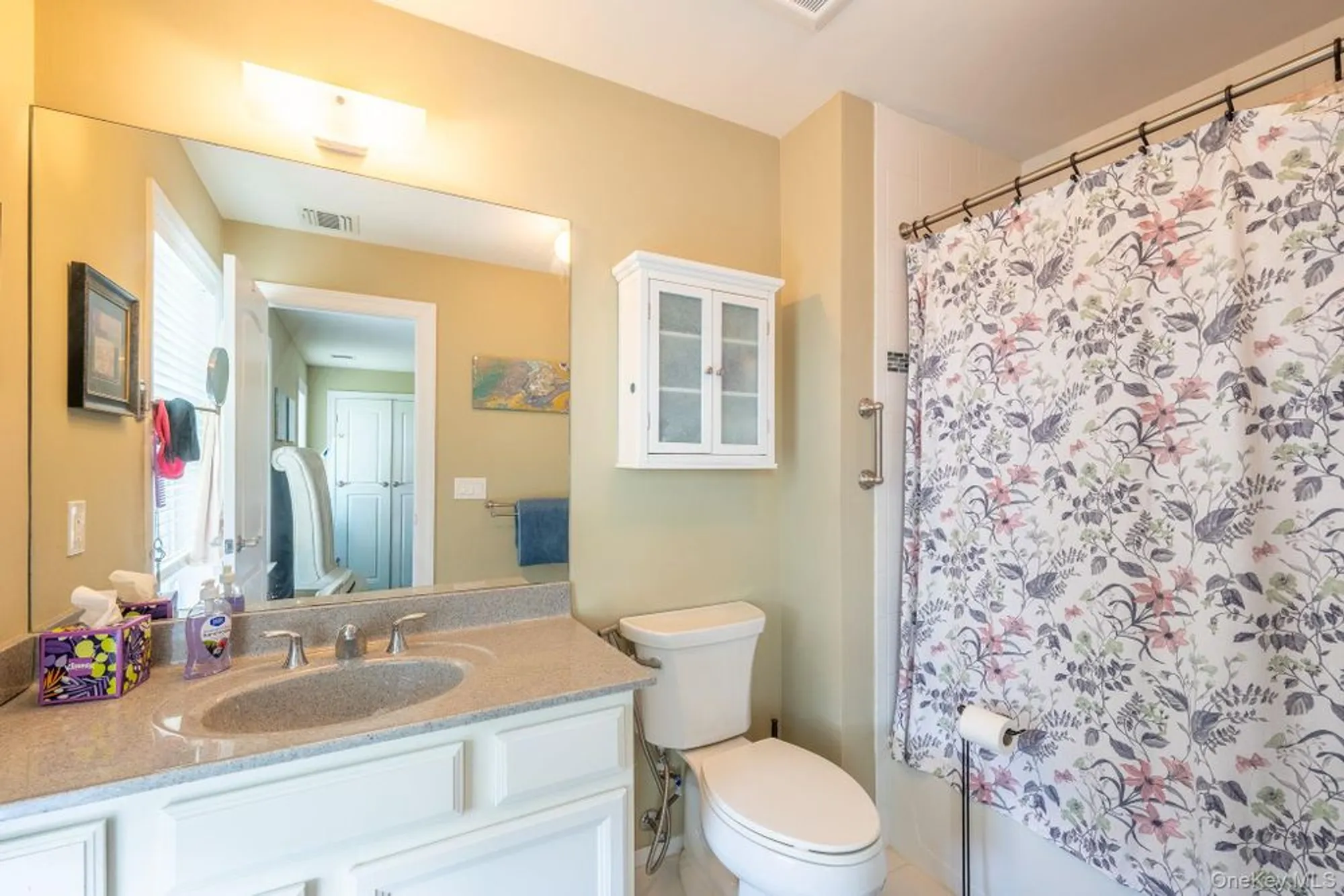 Property Slideshow image 14 of 22 | 18 kennsington ct, Riverhead, NY, 11901