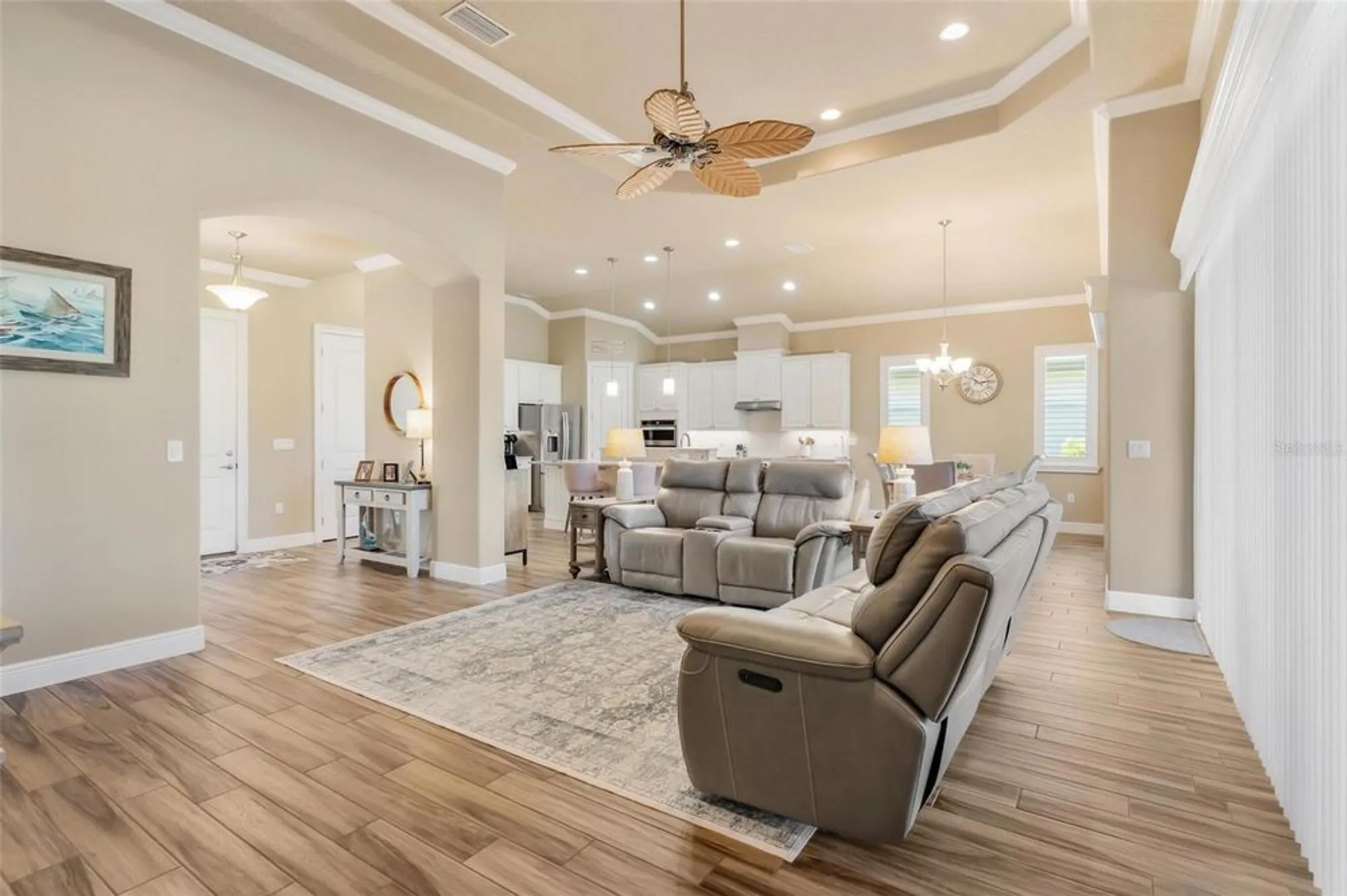 Property Slideshow image 11 of 46 | 39517 hillrise ln, Lady Lake, FL, 32159