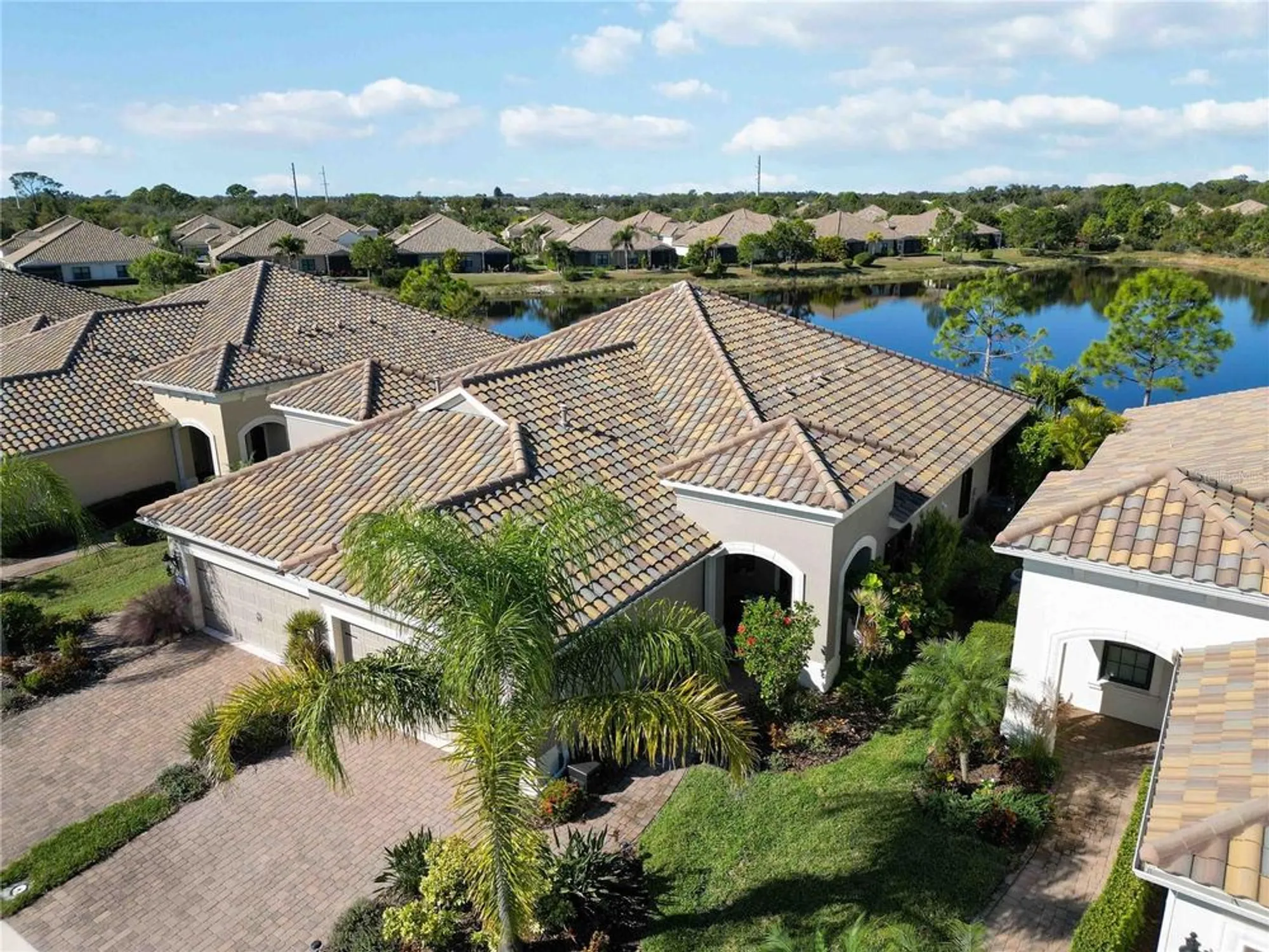 Property Slideshow image 53 of 70 | 21625 avon park ct, Venice, FL, 34293