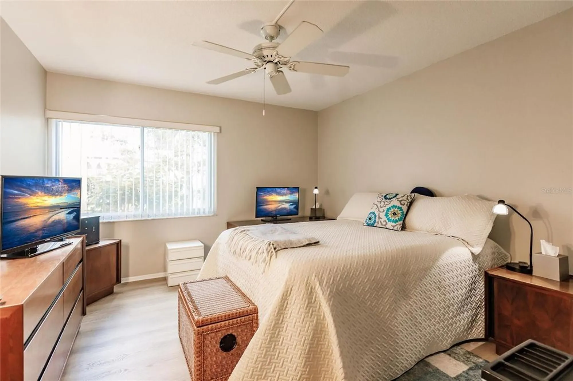 Property Slideshow image 11 of 42 | 3540 hispania pl 214, Sarasota, FL, 34232