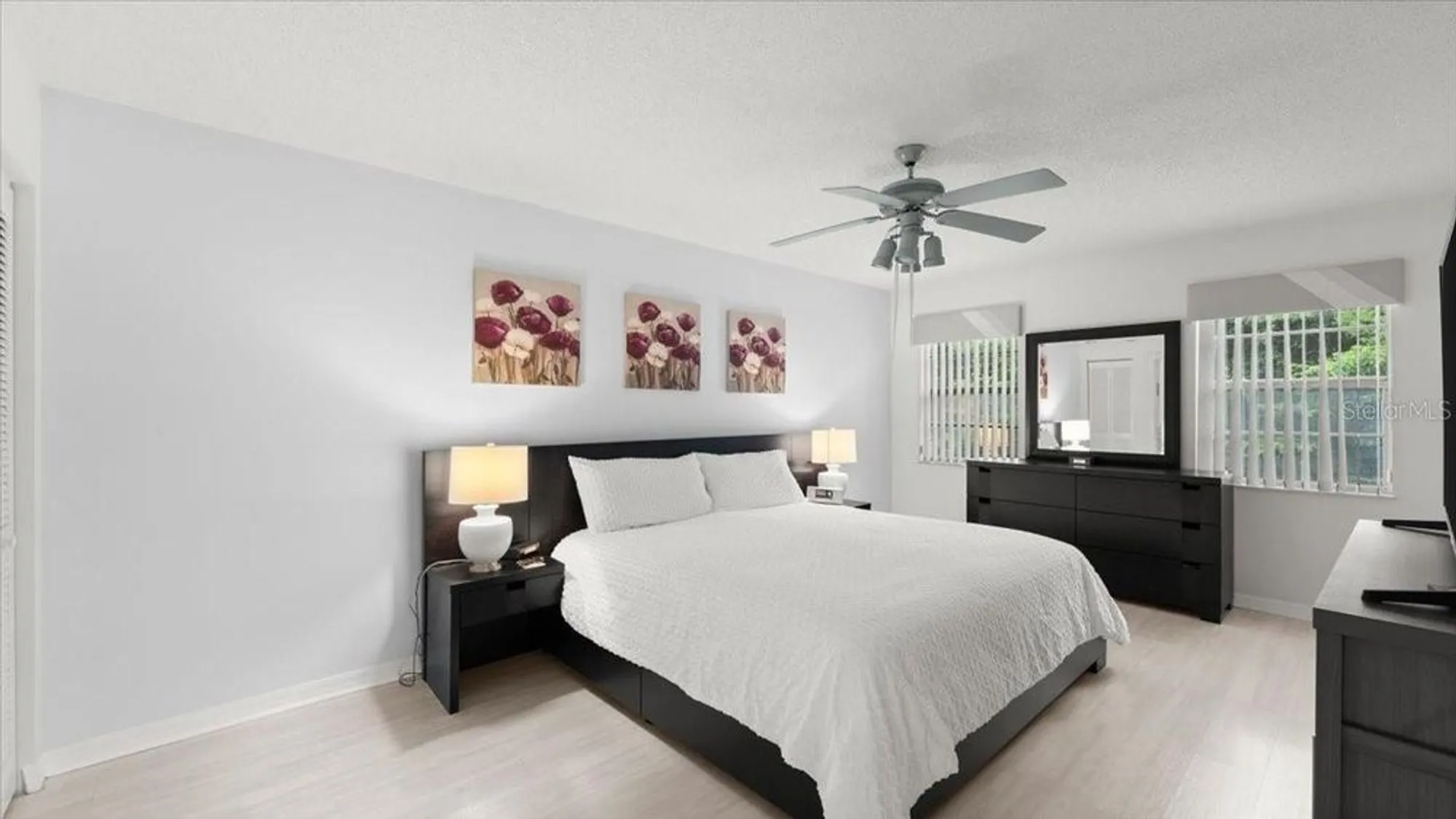 Property Slideshow image 13 of 63 | 124 kingbird cir 2040, Daytona Beach, FL, 32119
