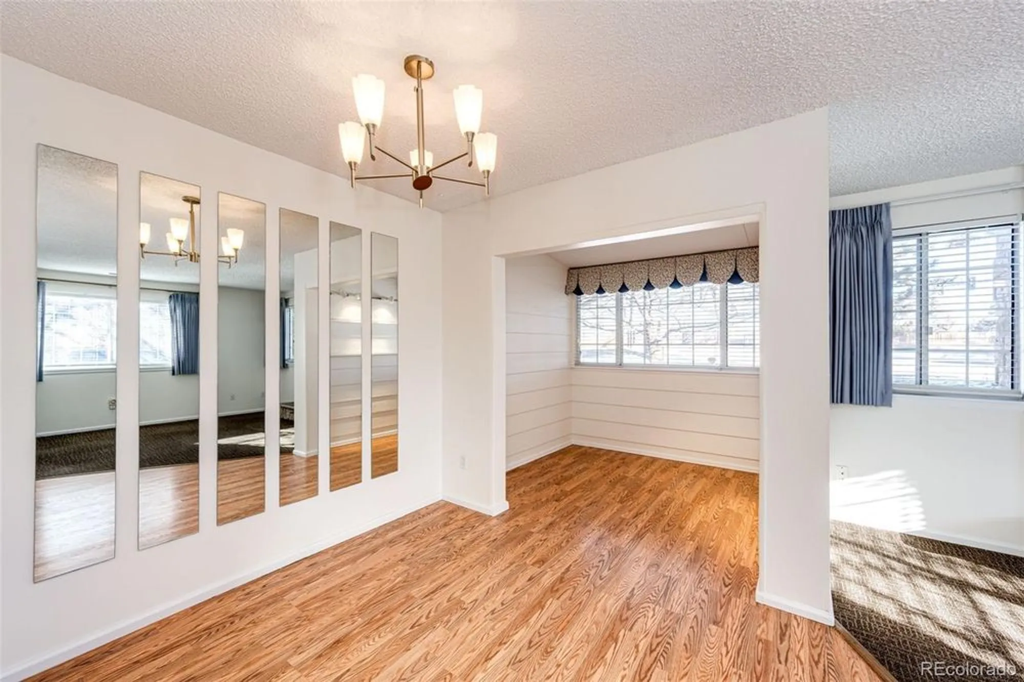 Property Slideshow image 11 of 36 | 14393 e marina dr, Aurora, CO, 80014