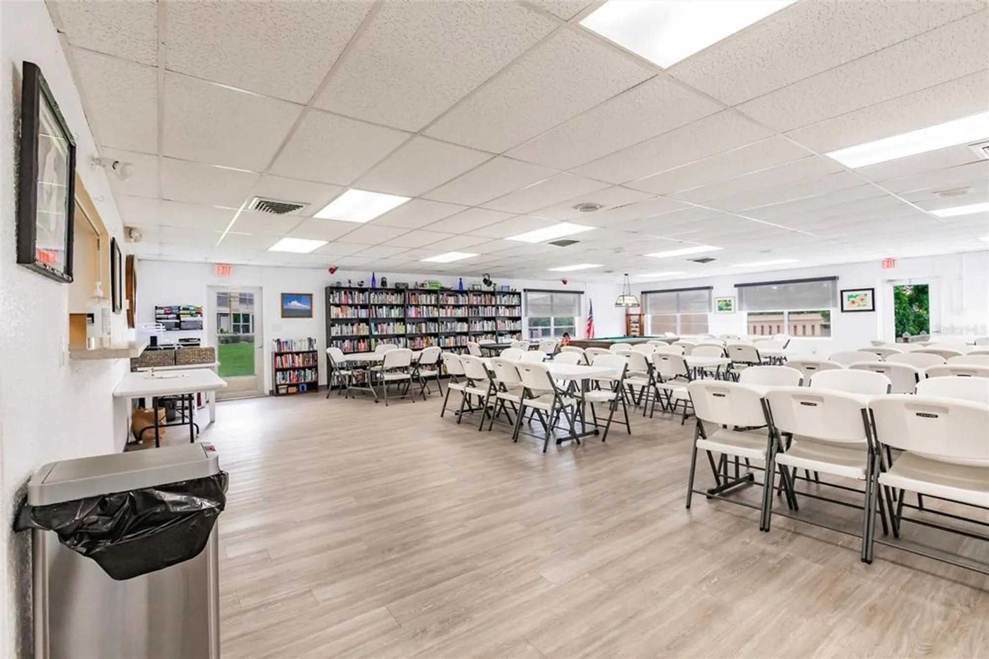 Property Slideshow image 39 of 64 | 3635 lake bayshore dr j-410, Bradenton, FL, 34205