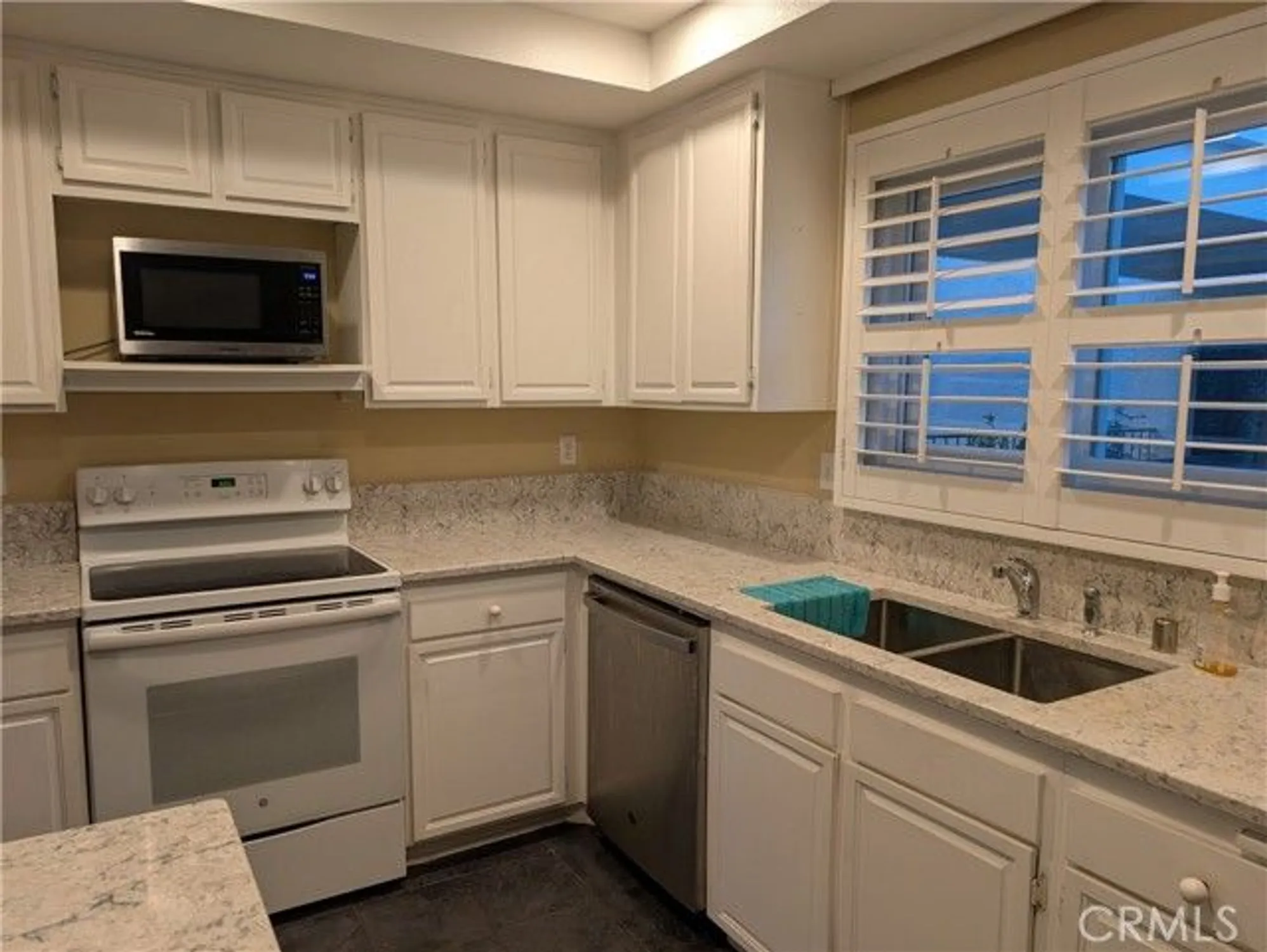 Property Slideshow image 15 of 47 | 4006 calle sonora oeste unit 3f, Laguna Woods, CA, 92637