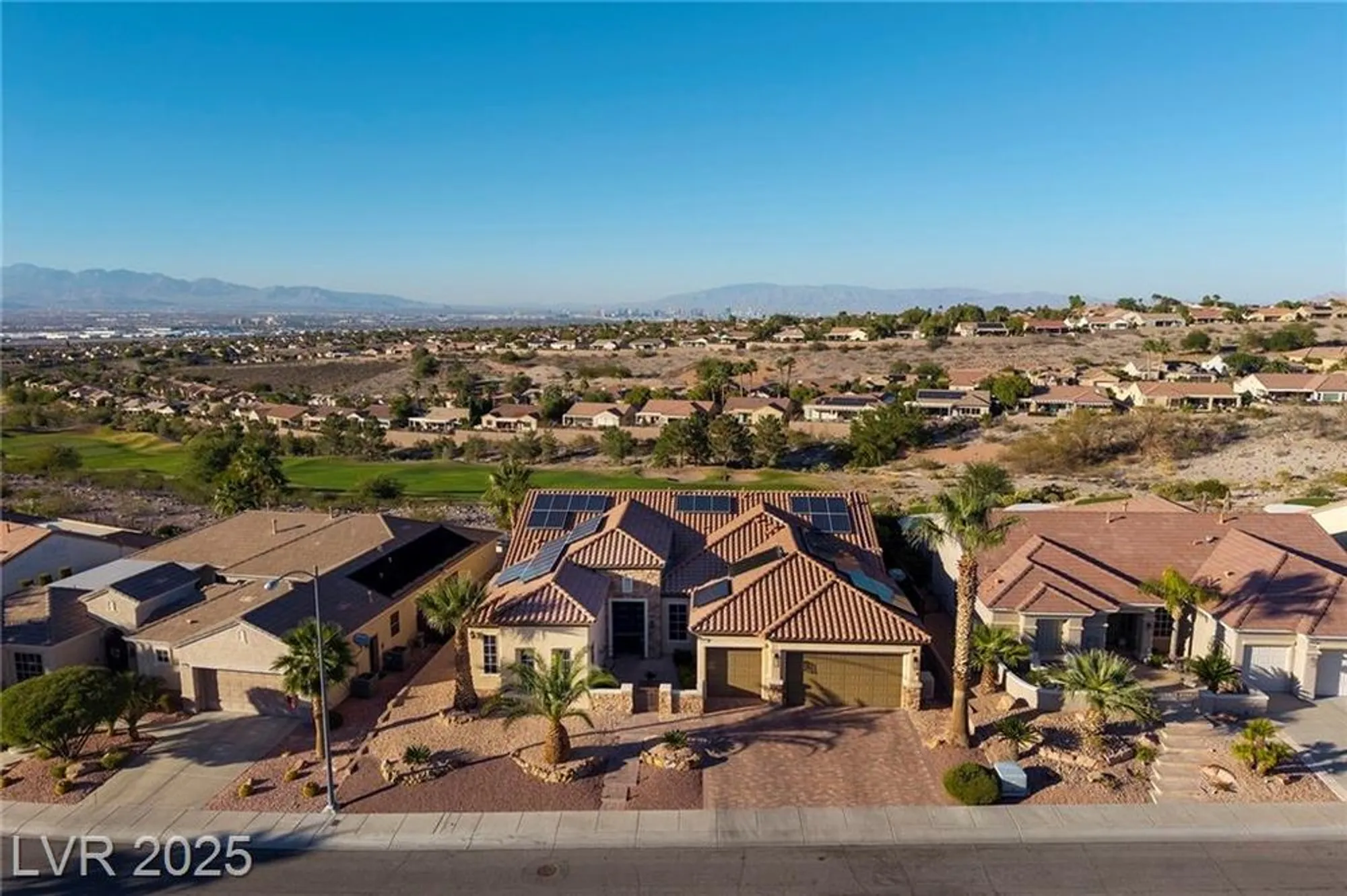 Property Slideshow image 2 of 48 | 2840 foxtail creek ave, Henderson, NV, 89052